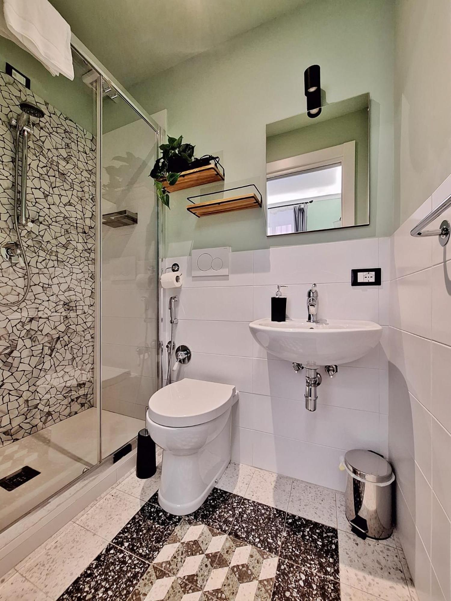 Large Double Room photo 2