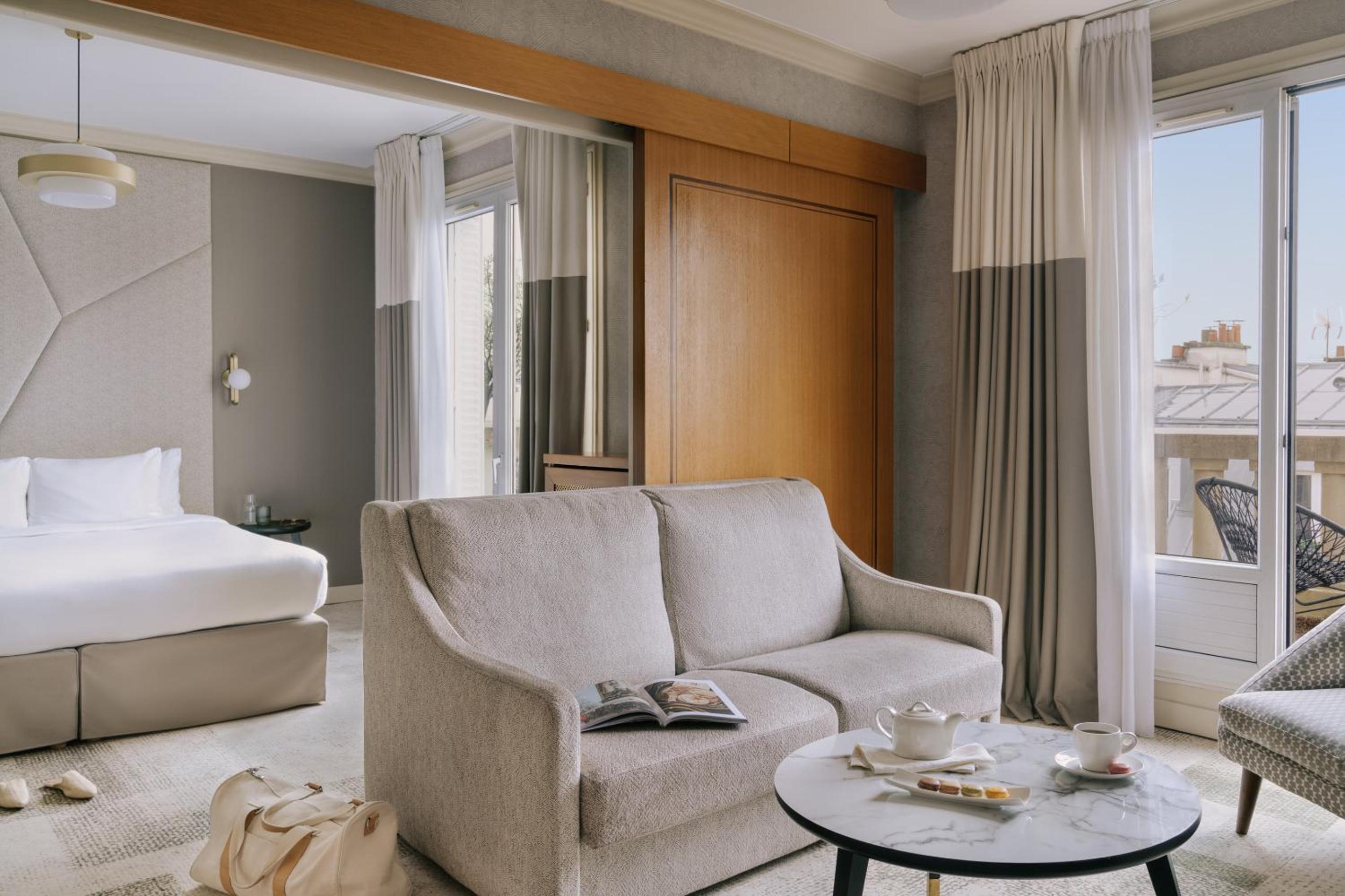 The Iconic Suite - Eiffel Tower View