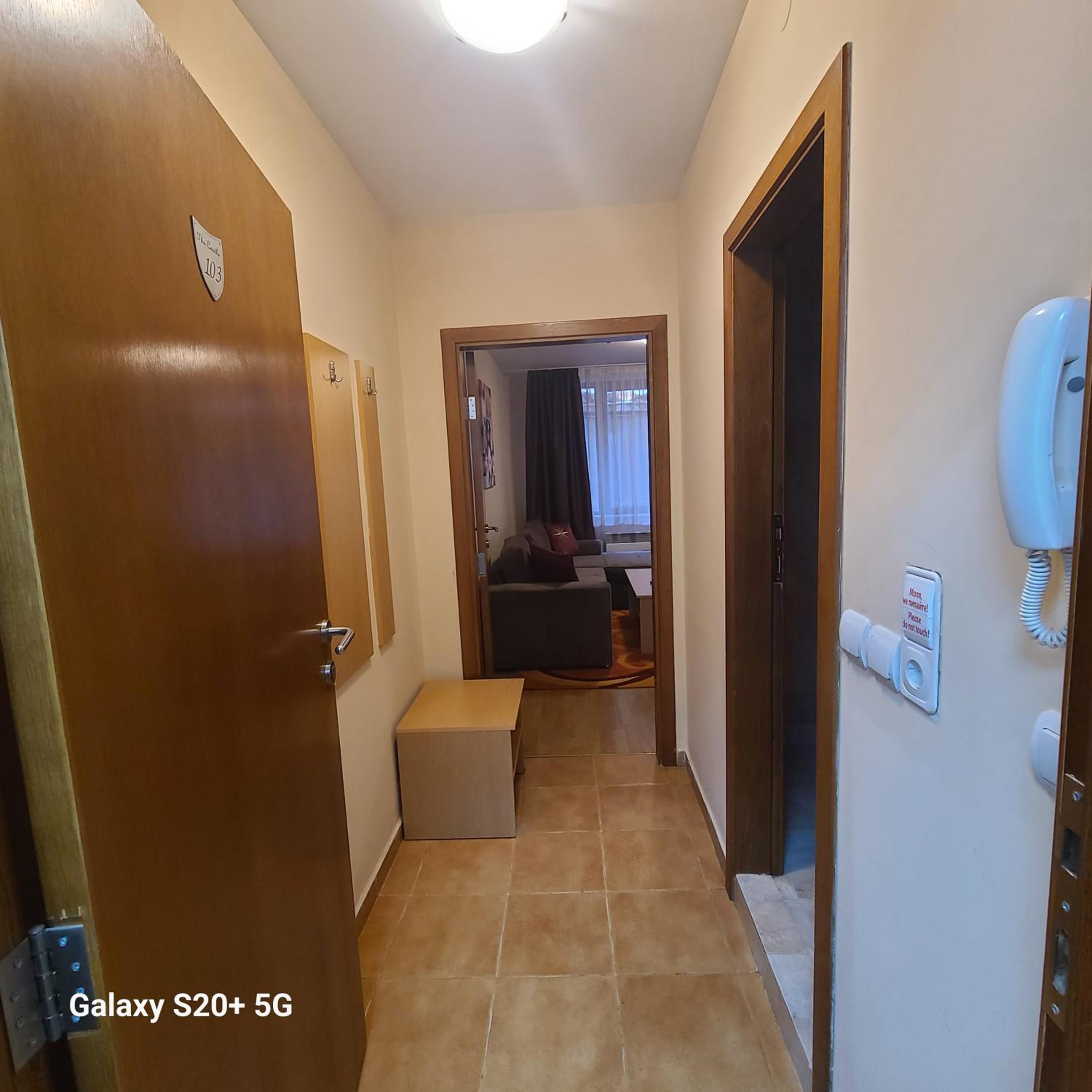 One-Bedroom Apartment photo 3