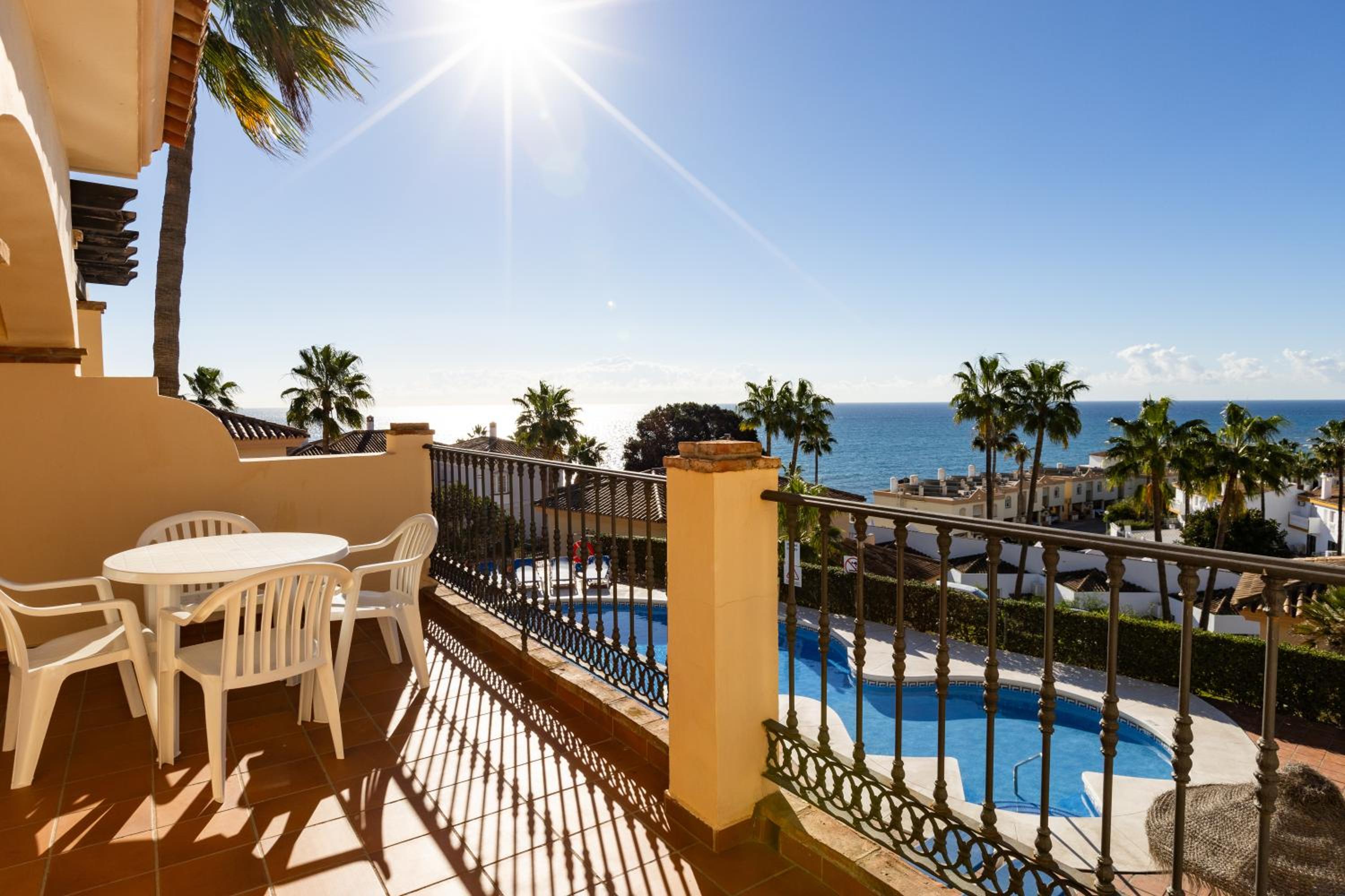 Premium One Bedroom Apartment with Sea View thumbnail 5
