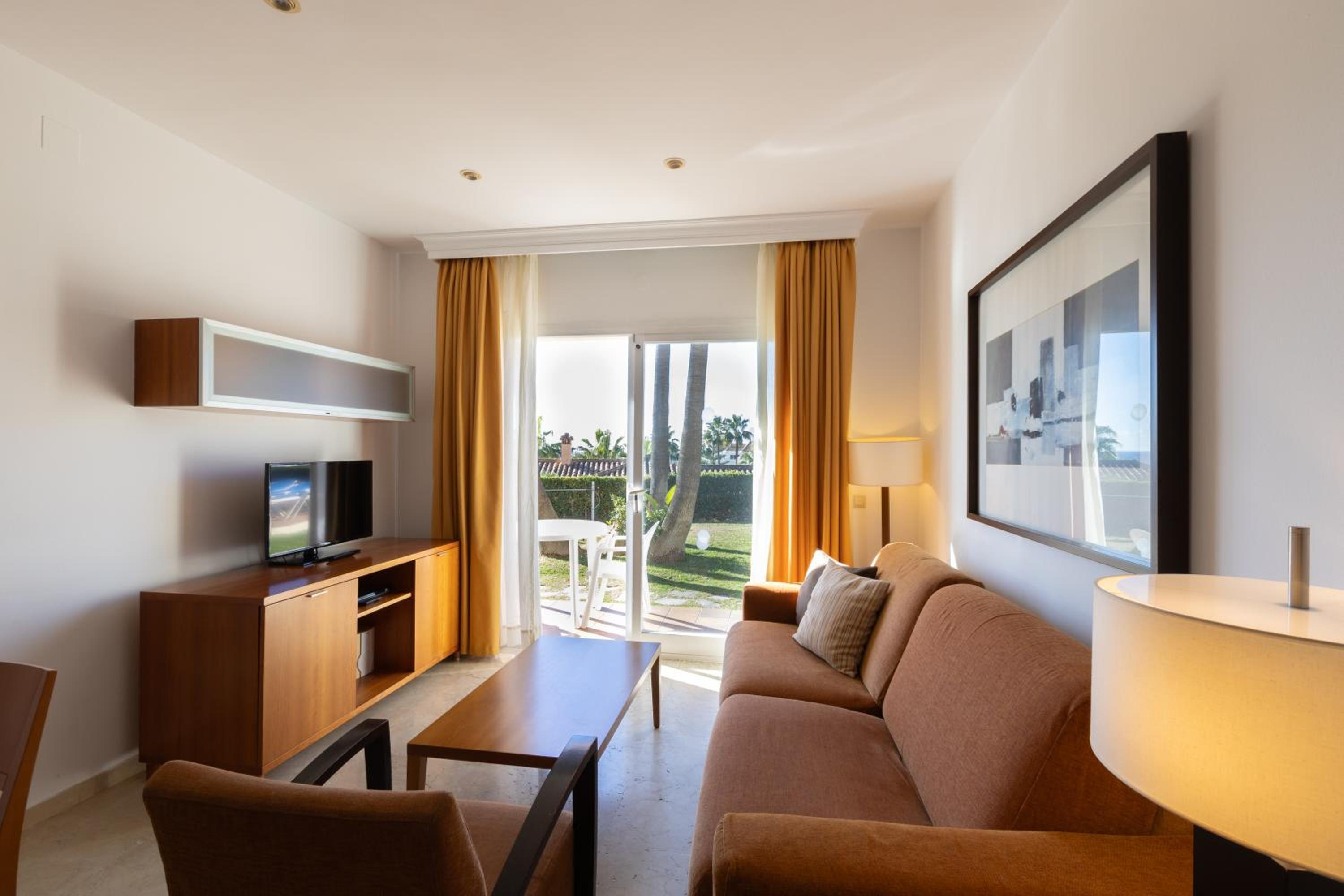 Premium Two Bedroom Apartment - Photo 4