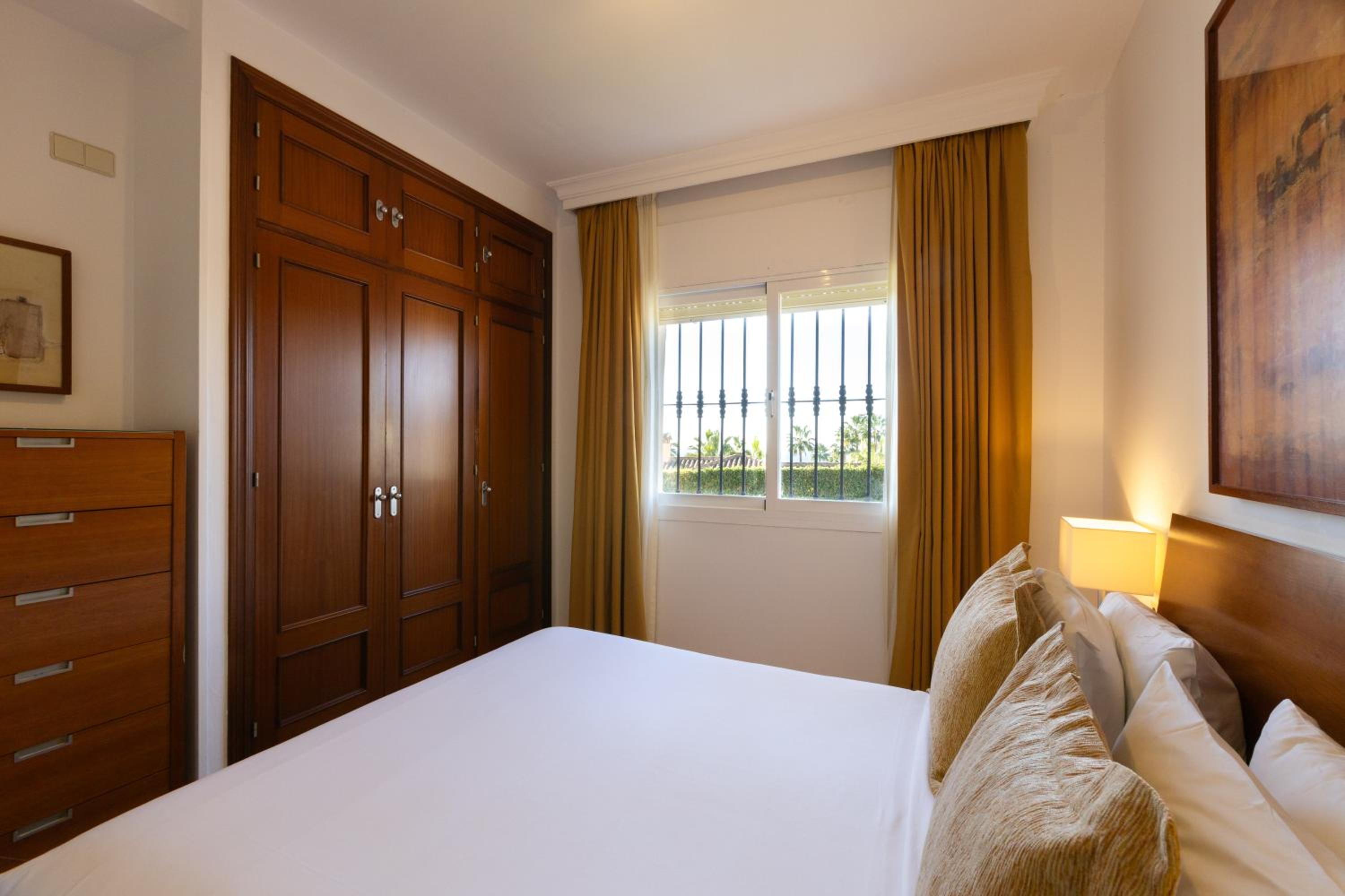 Premium Two Bedroom Apartment - Photo 7