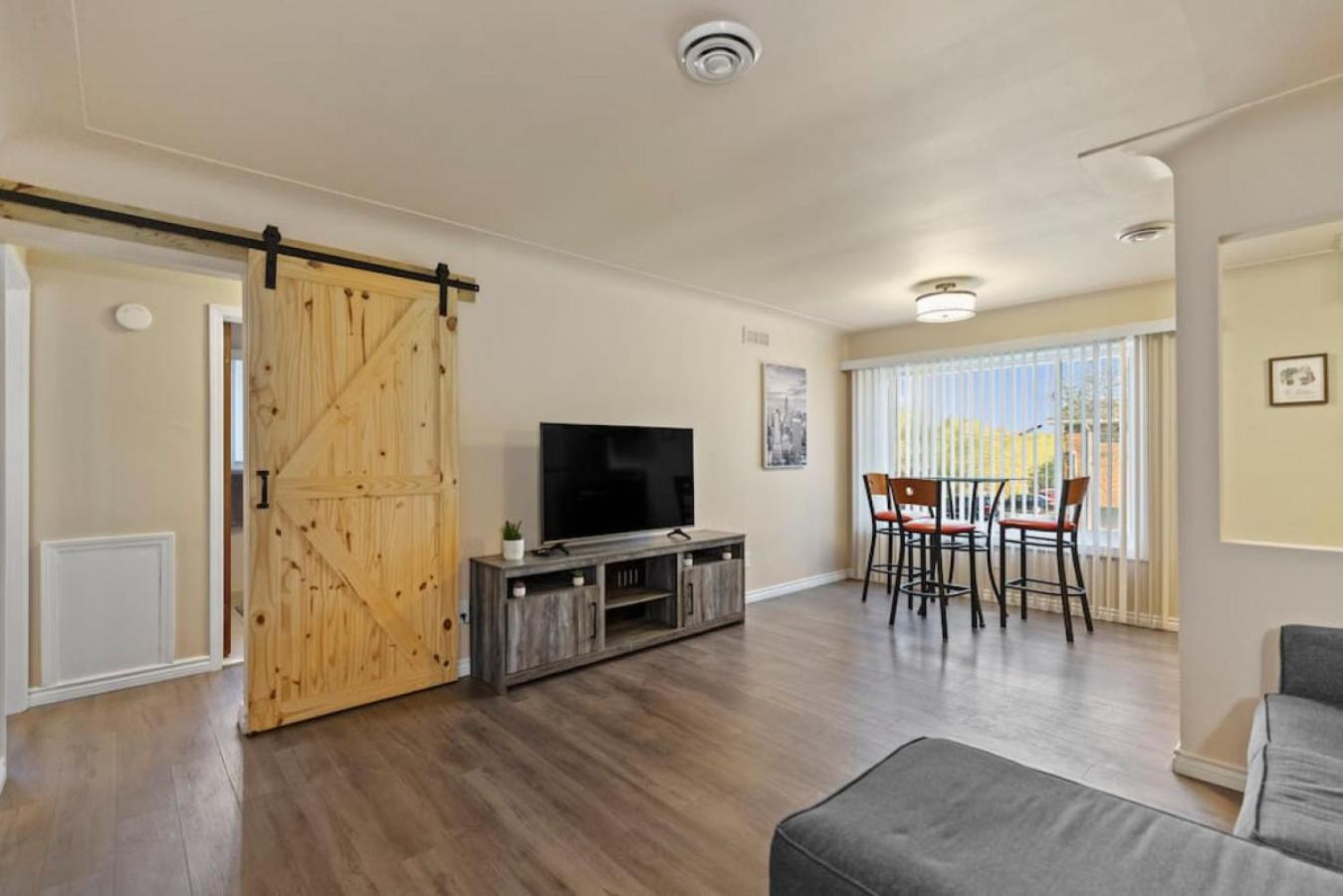 Apartment photo 3