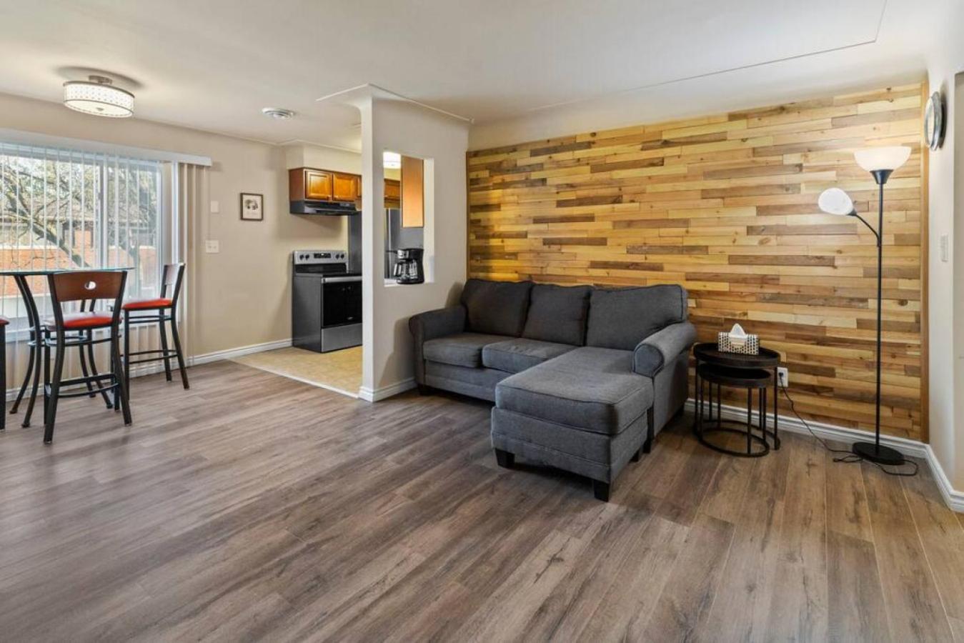 Apartment photo 1