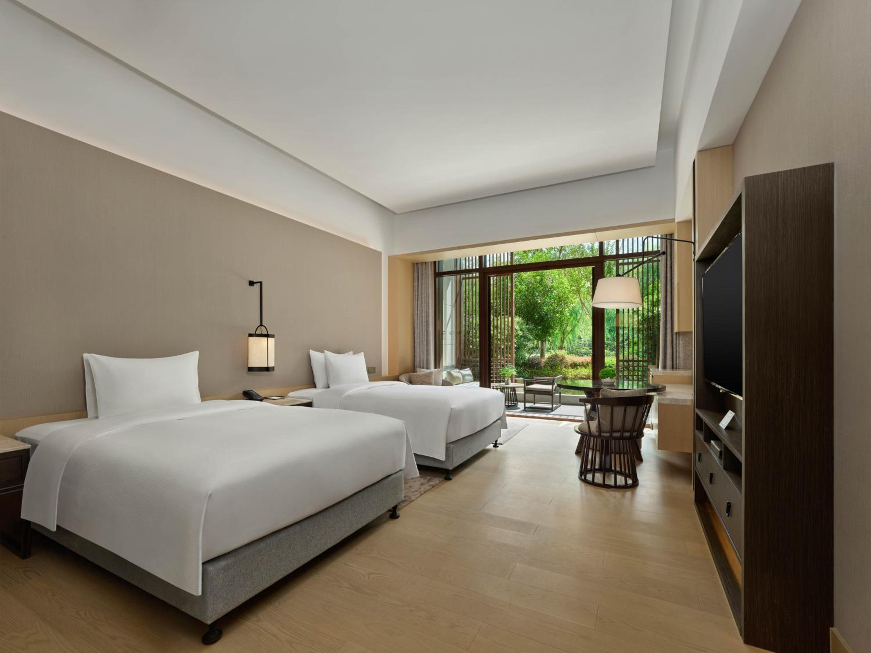 Superior Twin Room with Garden View - Photo 2