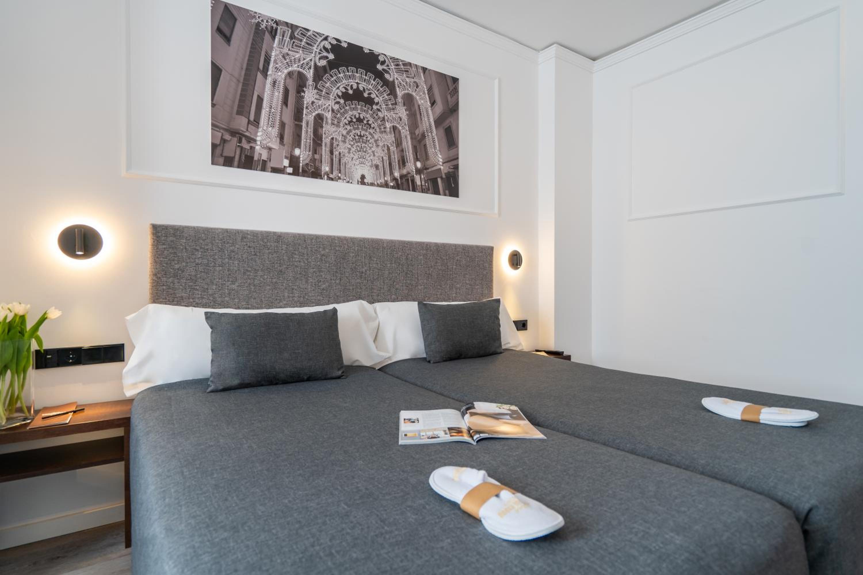Double or Twin Room - Photo 6