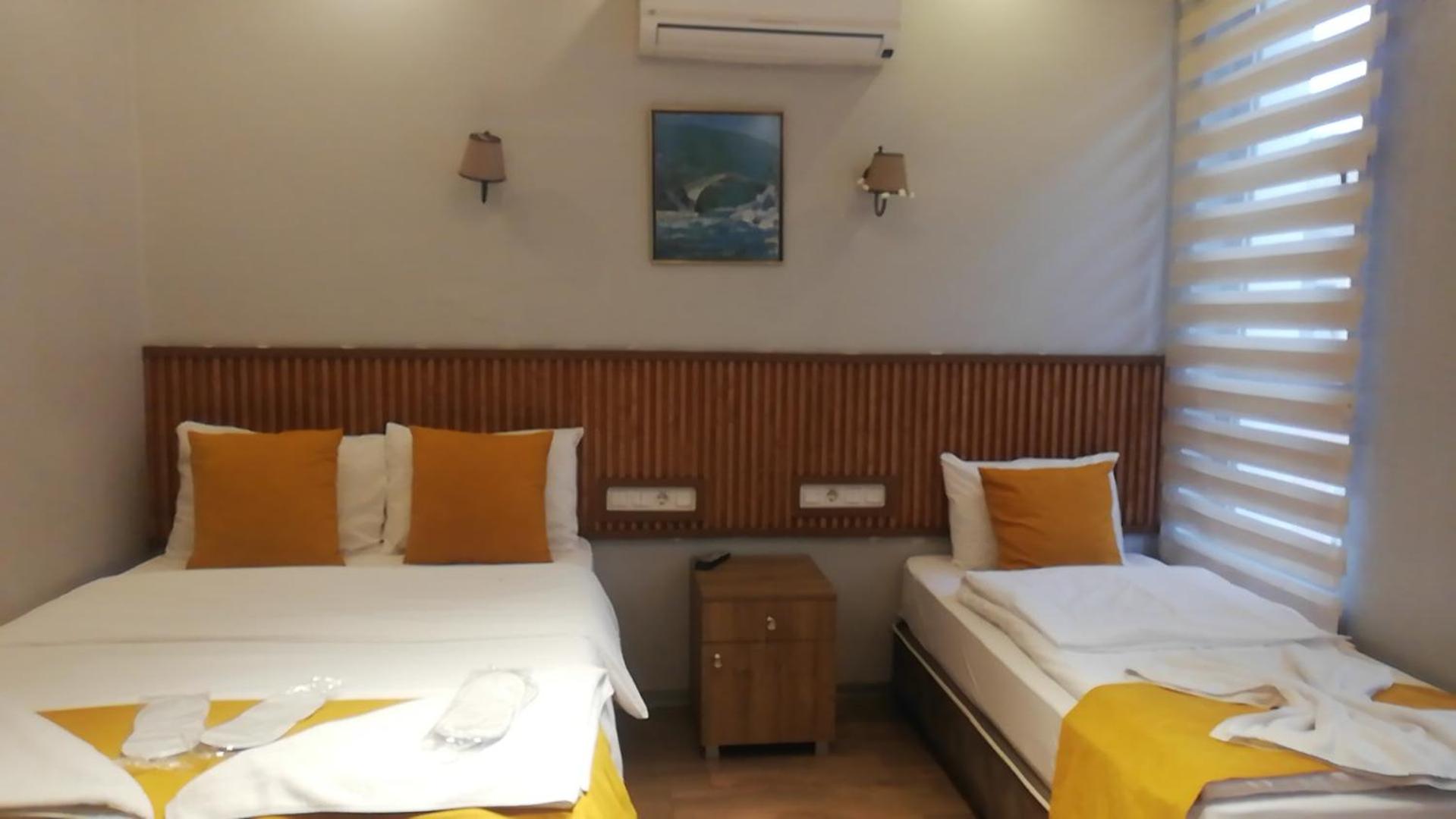 Quadruple Room with Balcony photo 1