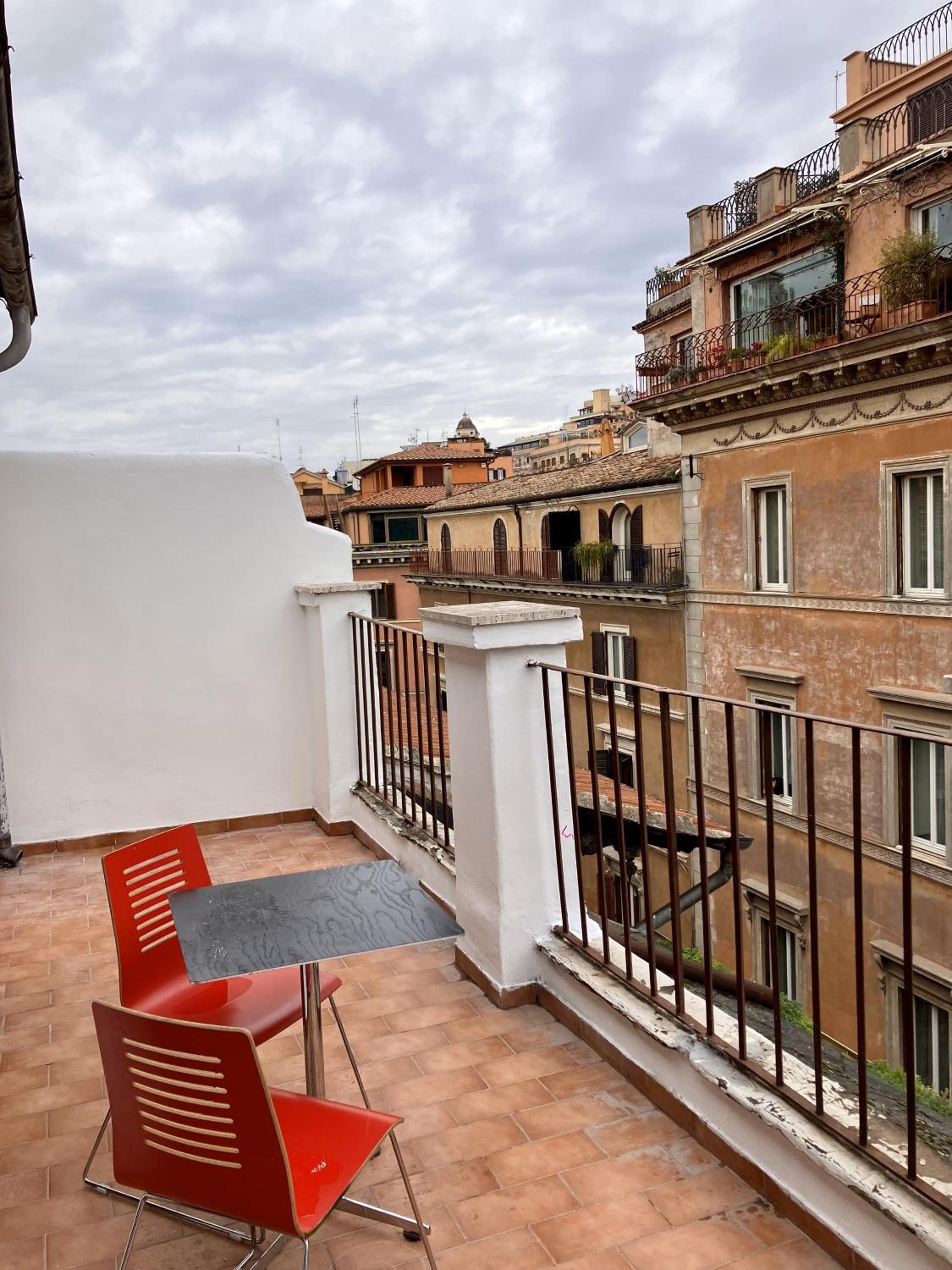 Deluxe Double Room with Balcony photo 2