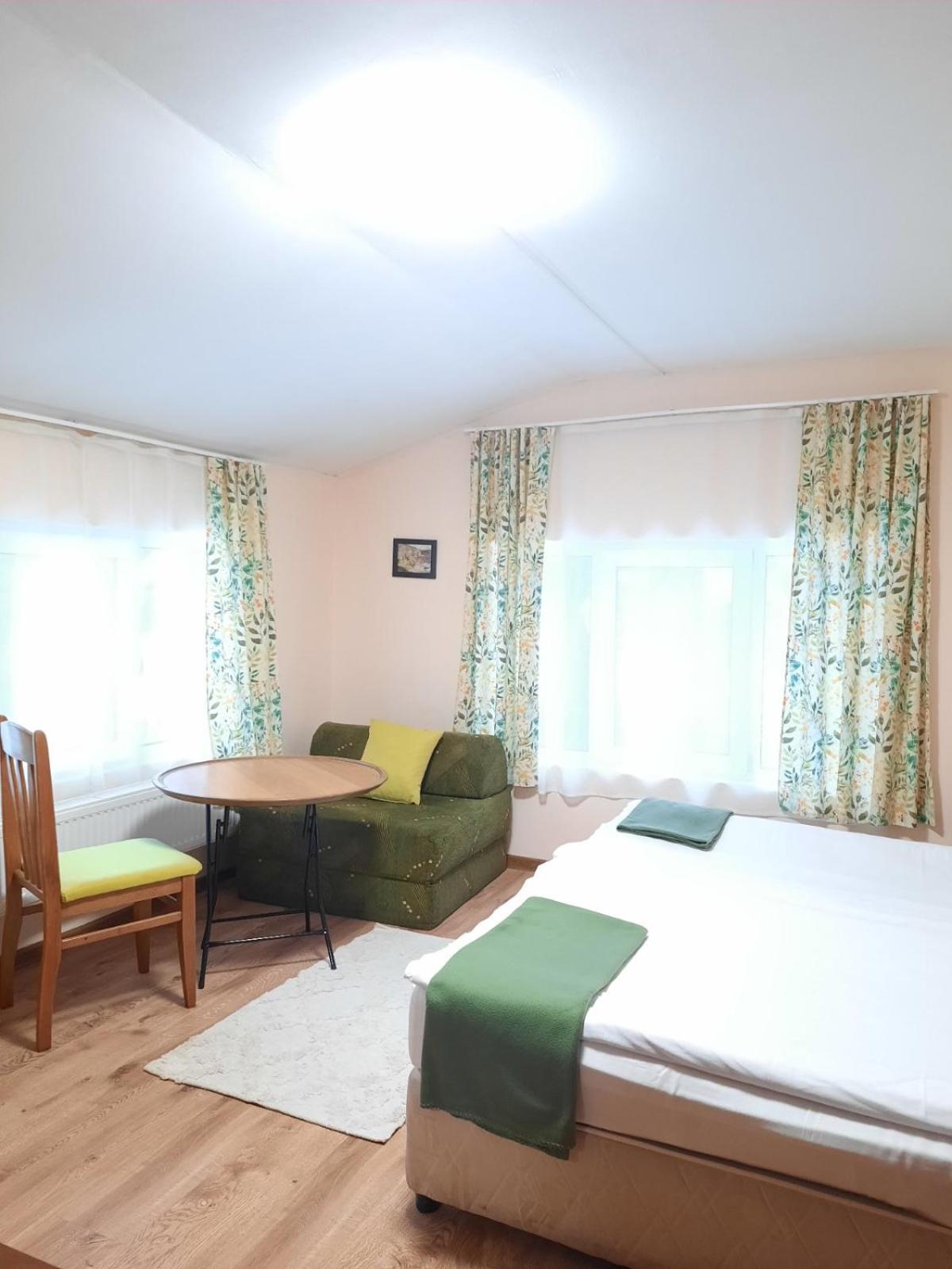 Classic Triple Room - Photo 1
