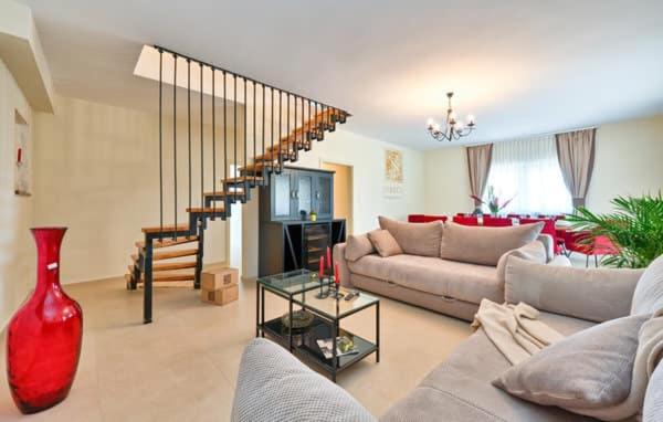 Villa photo 3
