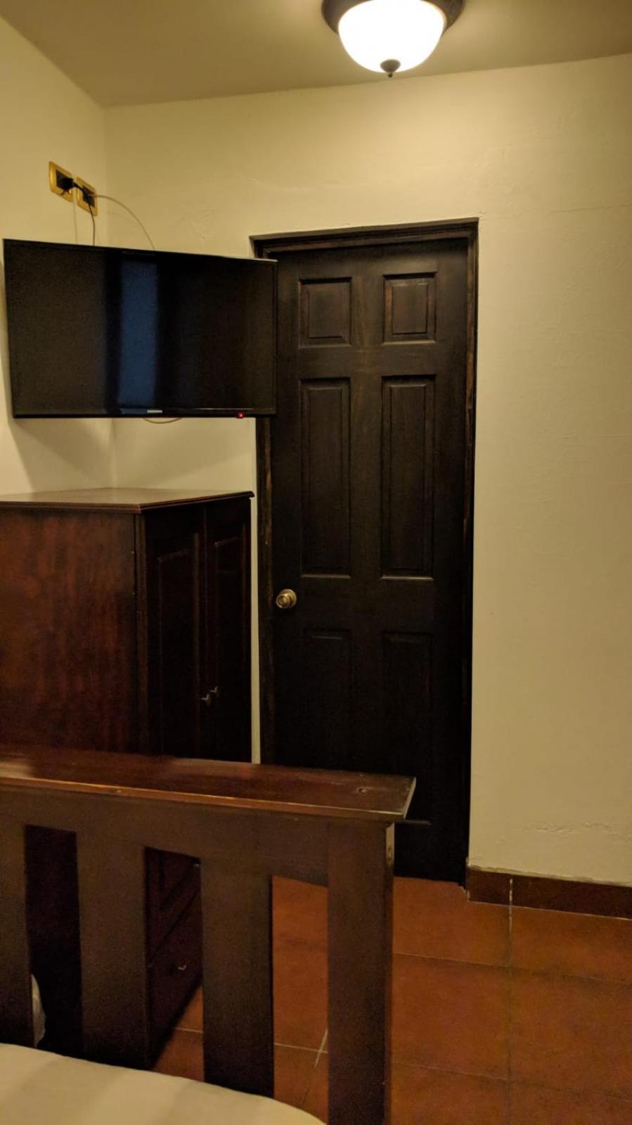 Small Single Room photo 2