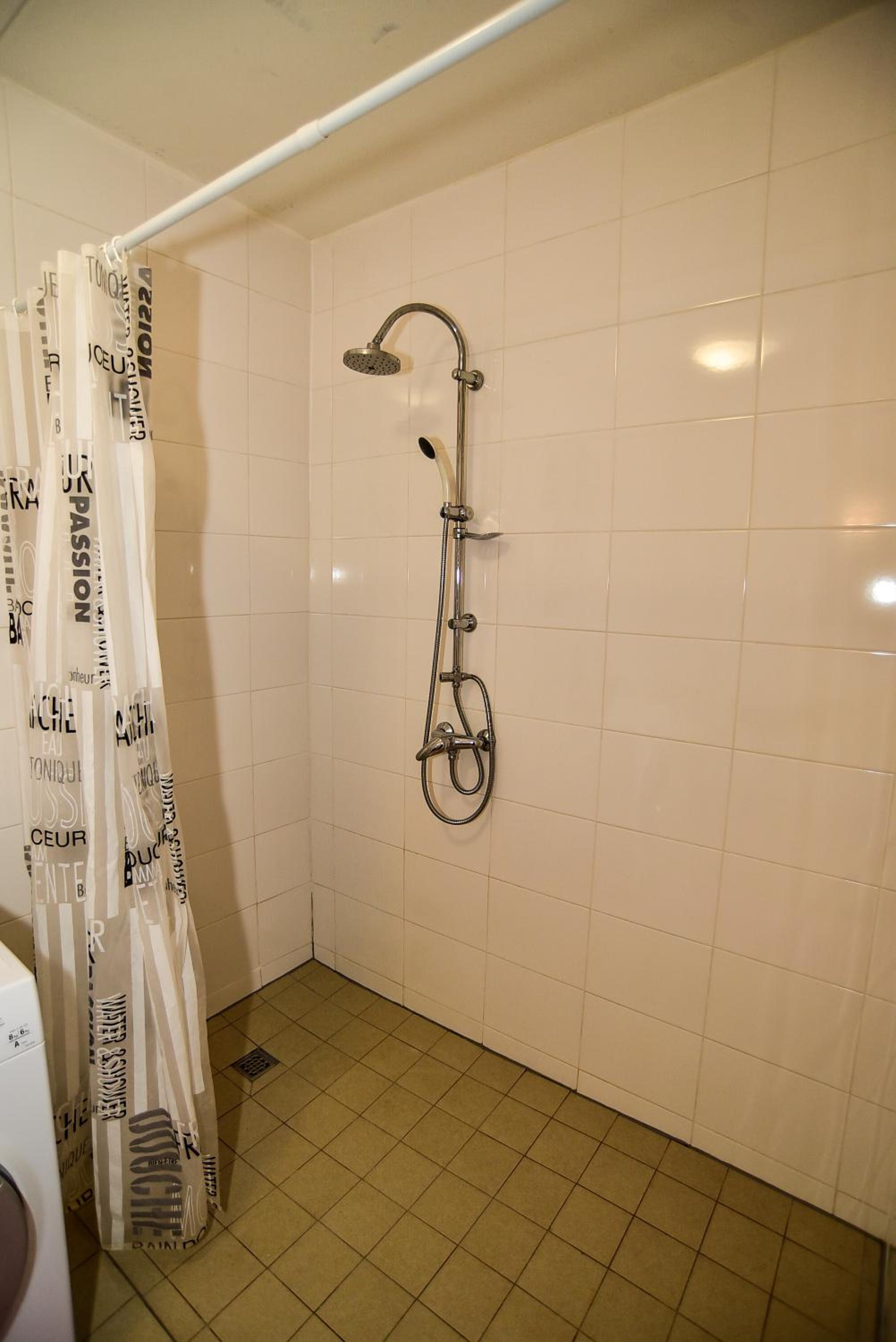 Two-Bedroom Apartment - Photo 21
