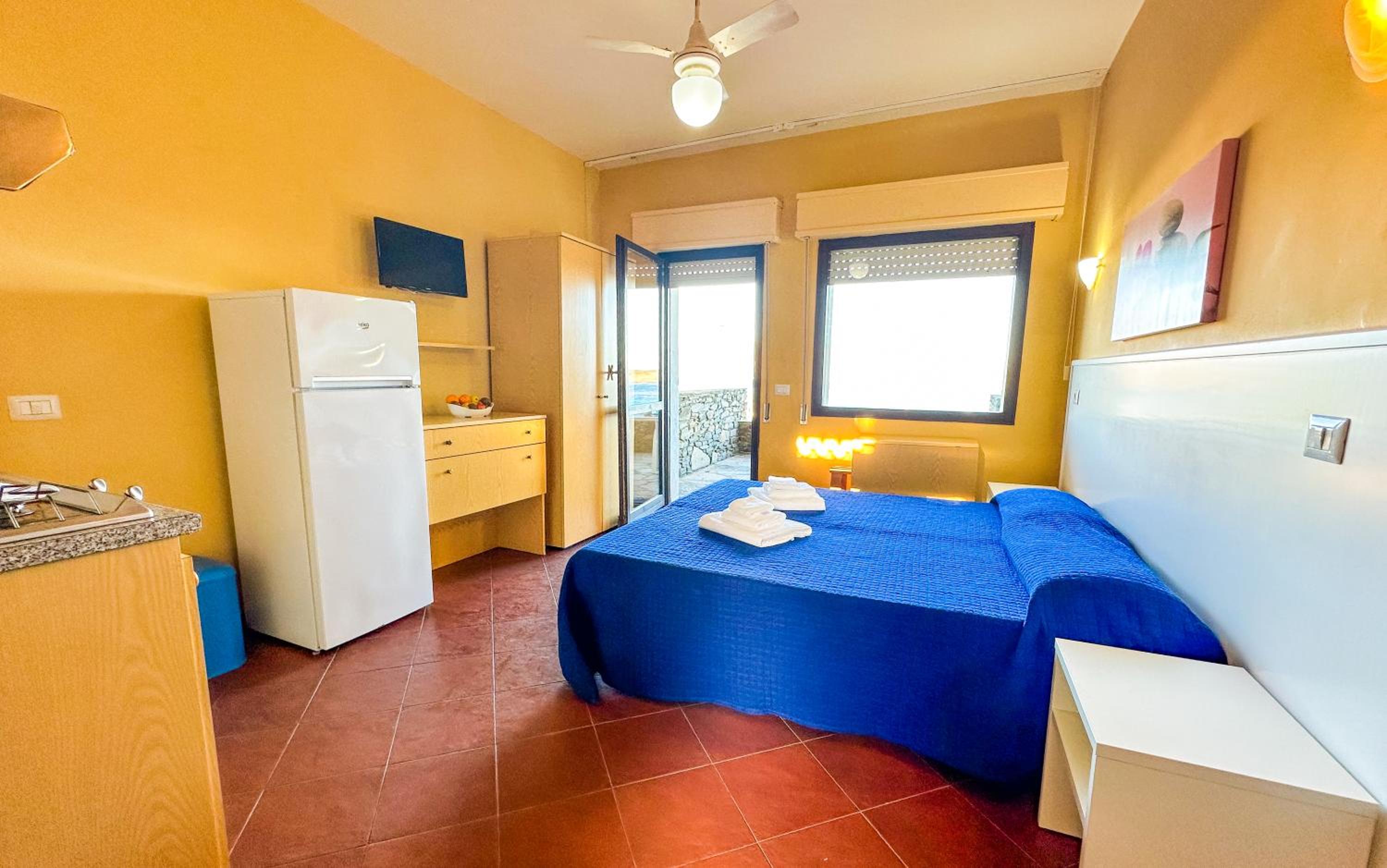 Studio with Sea View - Photo 4