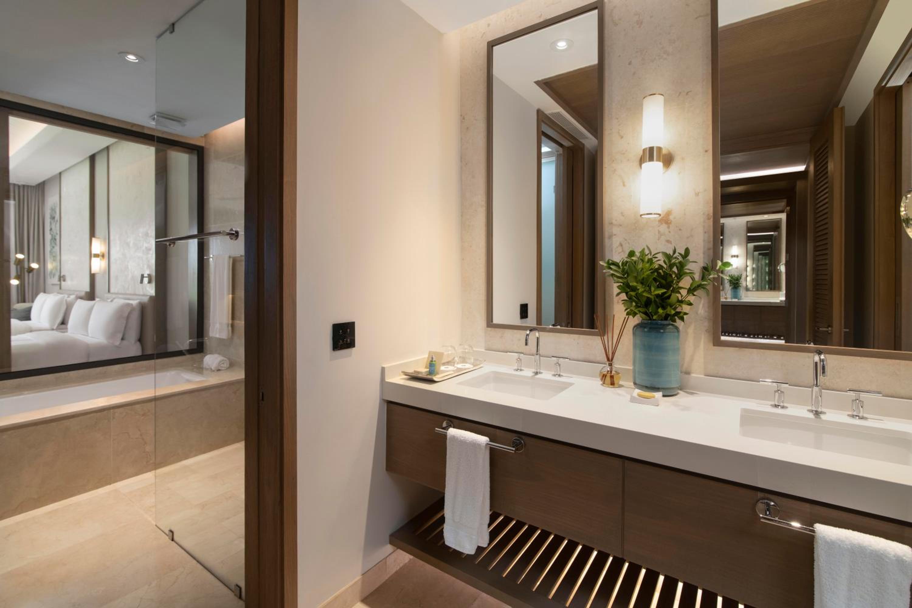  Premier Jr. Suite with Balcony  - Photo 6