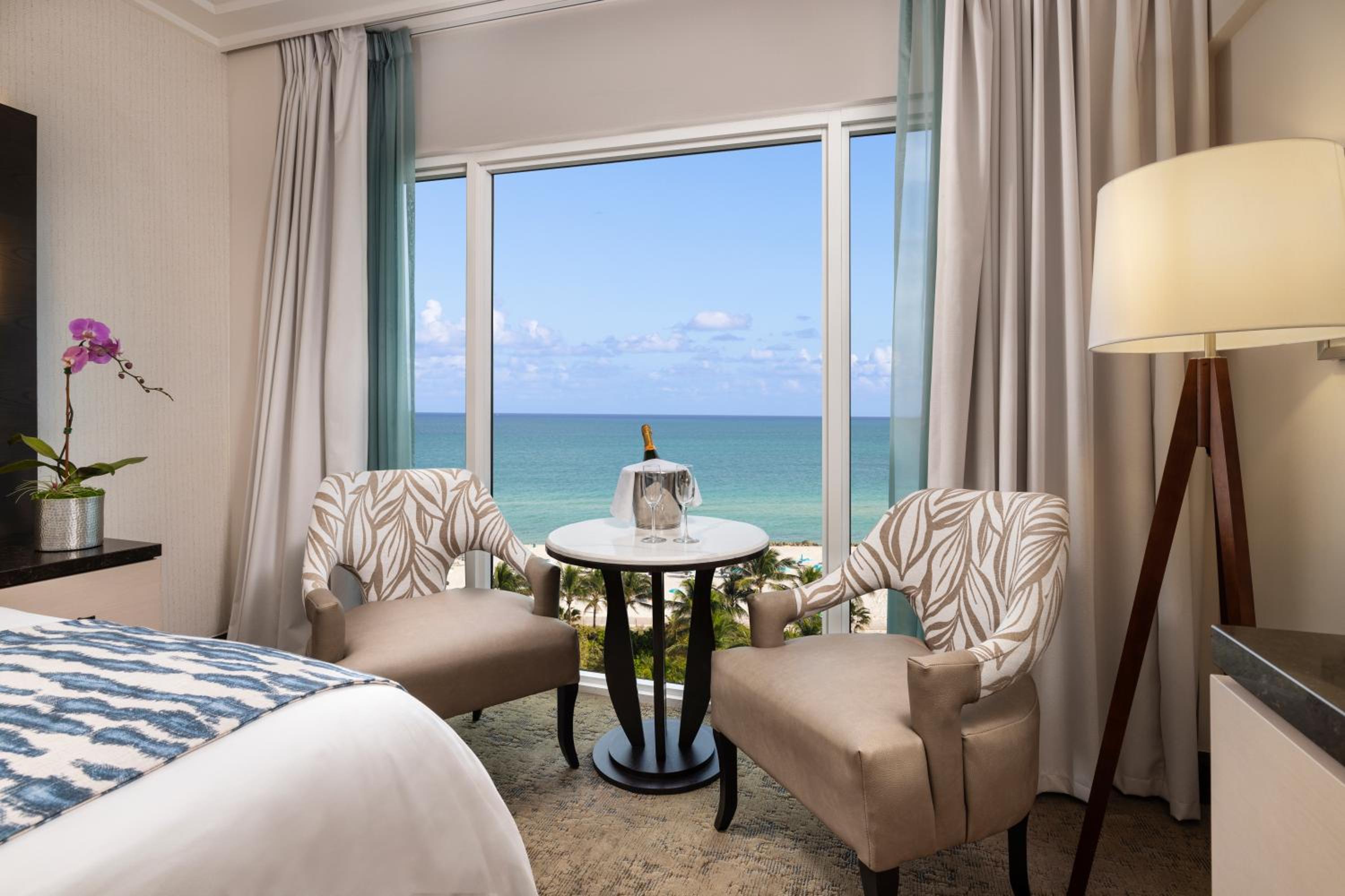 1 King Bed With Ocean View thumbnail 5