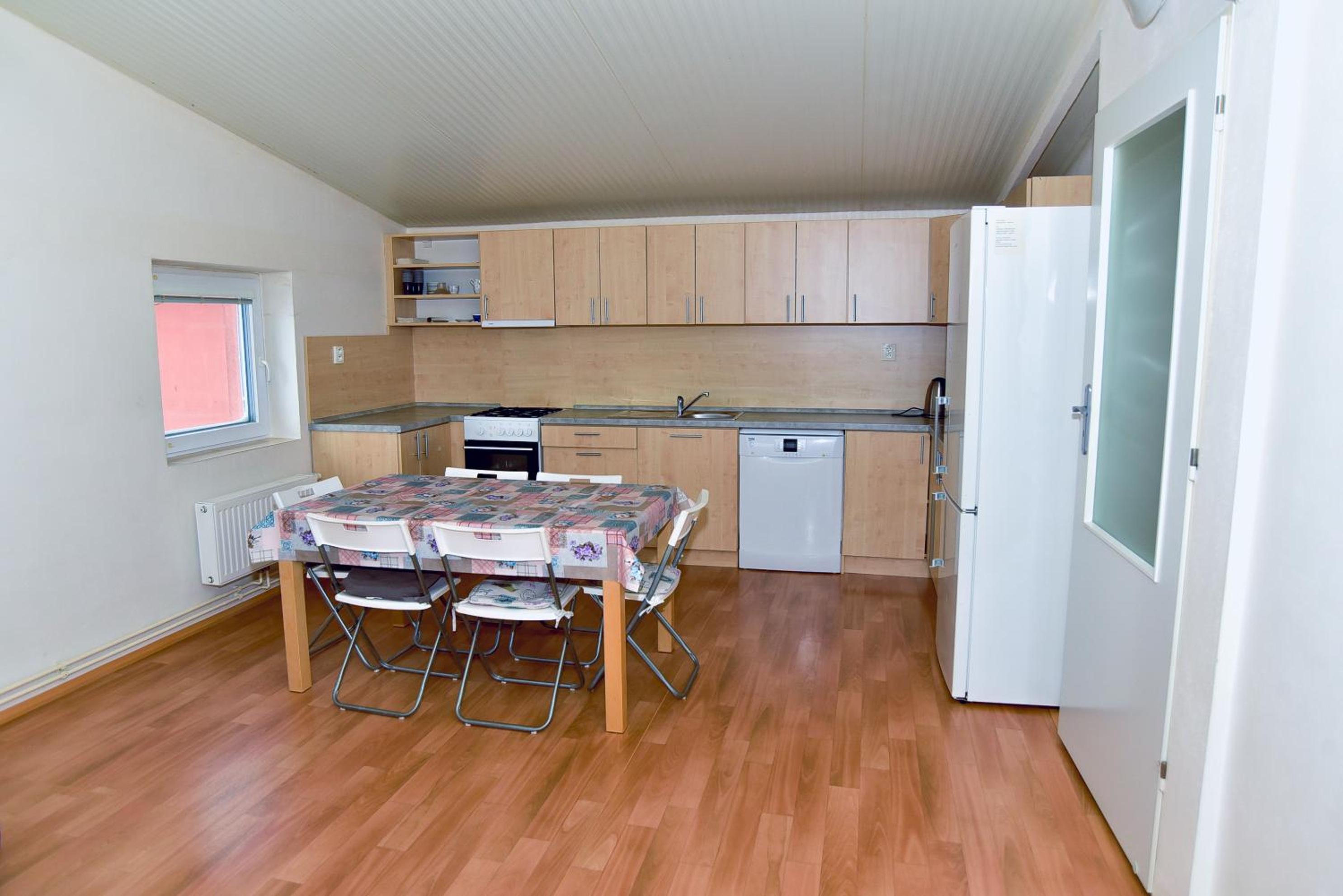 Three-Bedroom Apartment - Photo 43