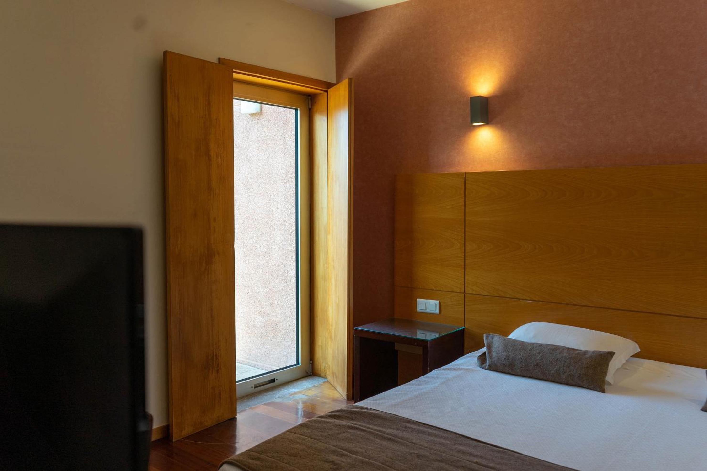 Double Room - Photo 3