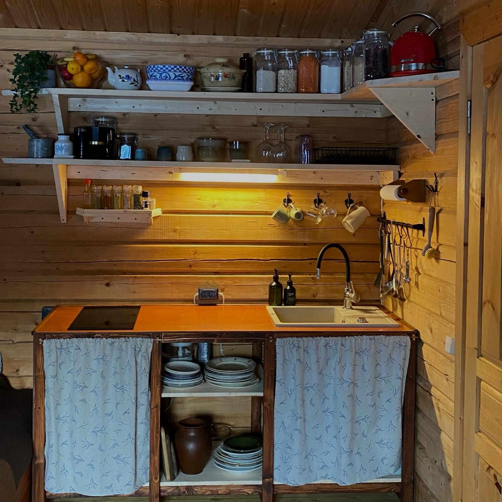 One-Bedroom House - Photo 12