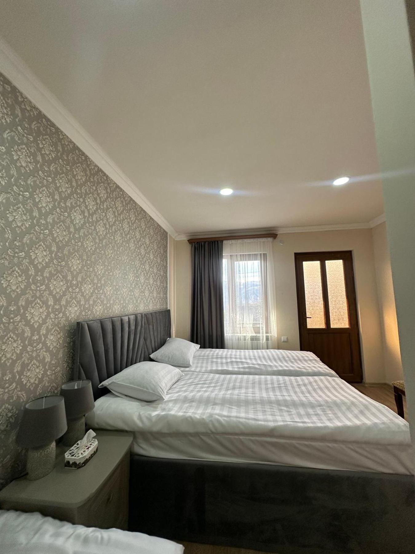Twin Room with Shower