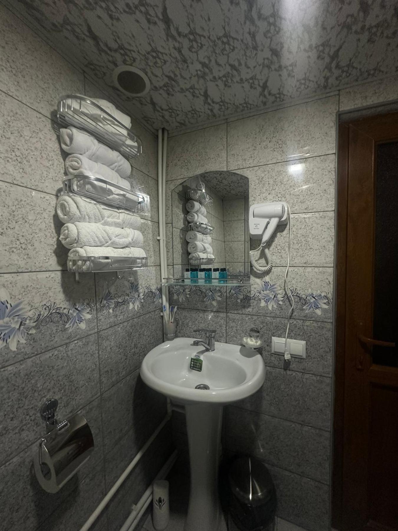 Comfort Triple Room with Shower