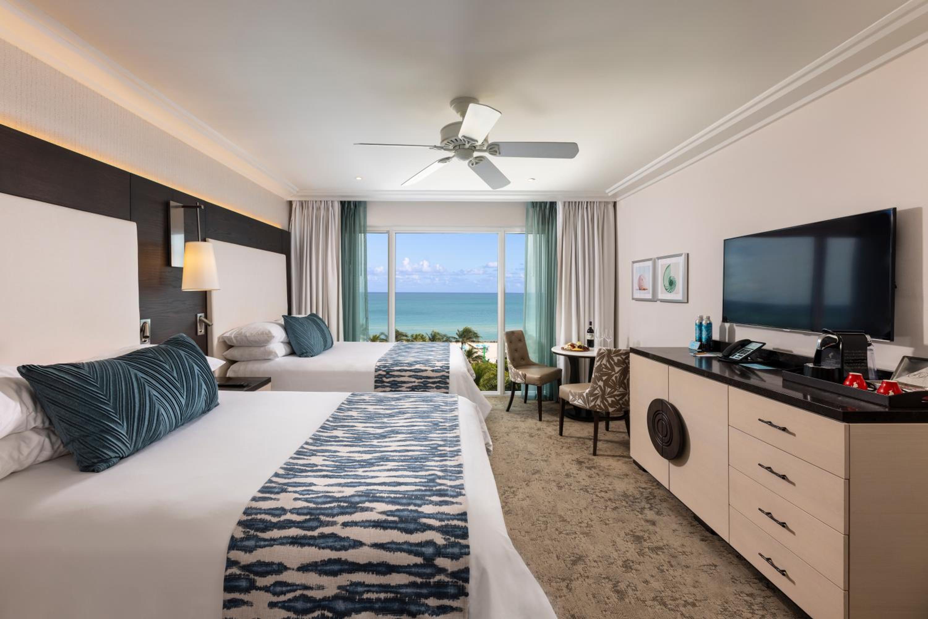 Oceanfront 2 Double Beds thumbnail 5