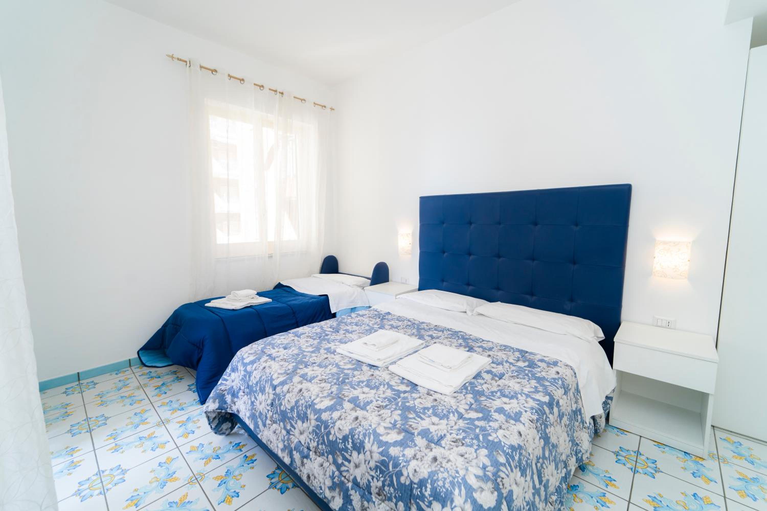 Comfort Triple Room with Shower photo 1