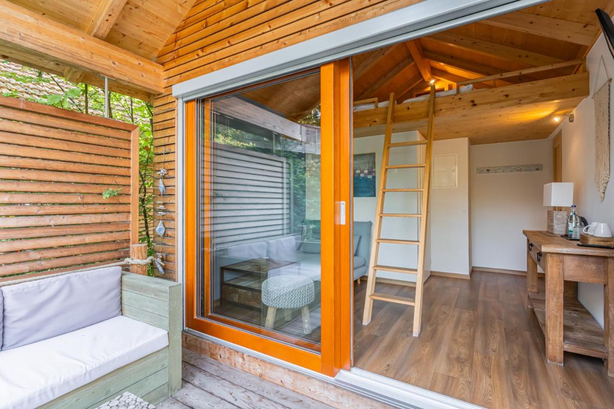 Double Room with Lake View - Photo 3