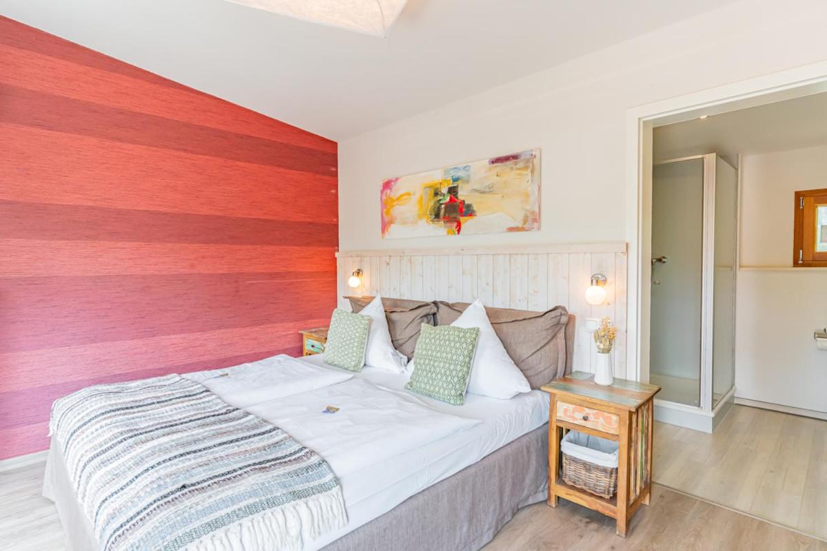 Junior Suite with Private Pool - Photo 1