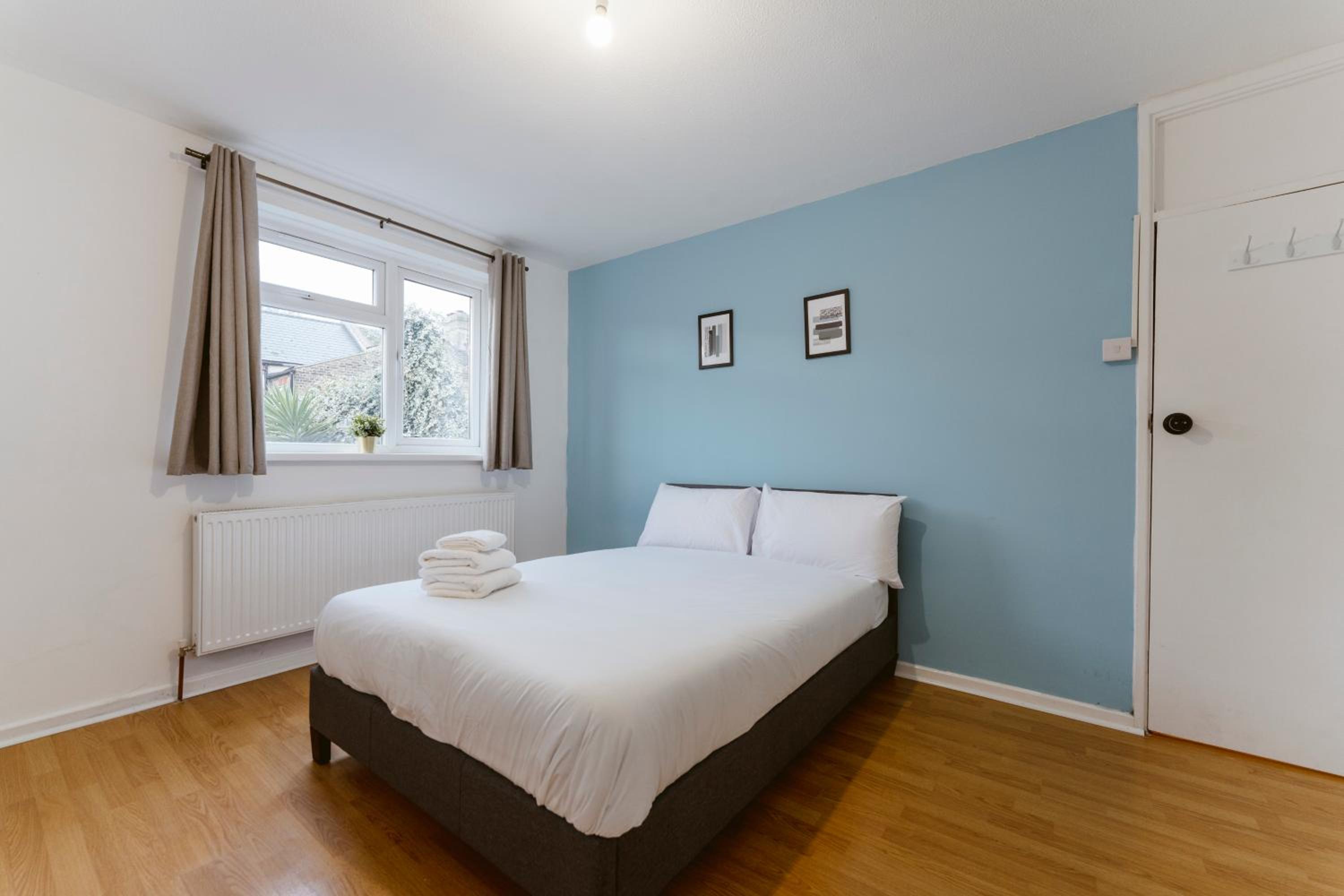 Double Room with Shared Bathroom photo 1
