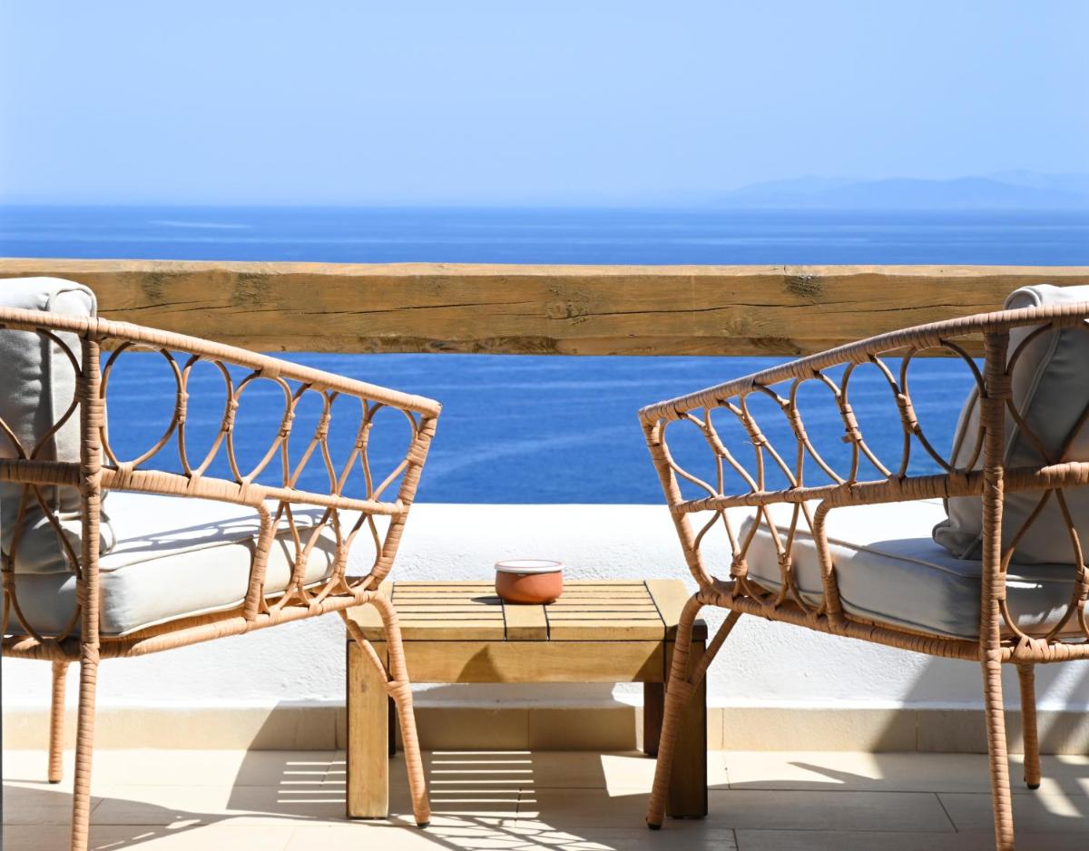 Junior Suite with Sea View - Photo 3