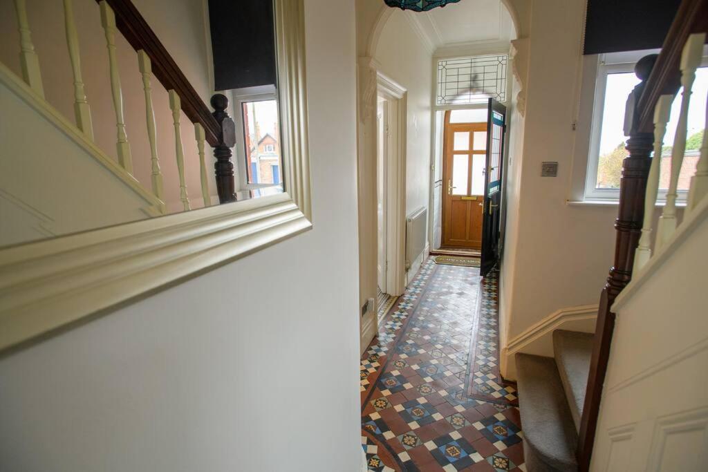 Four-Bedroom House photo 3