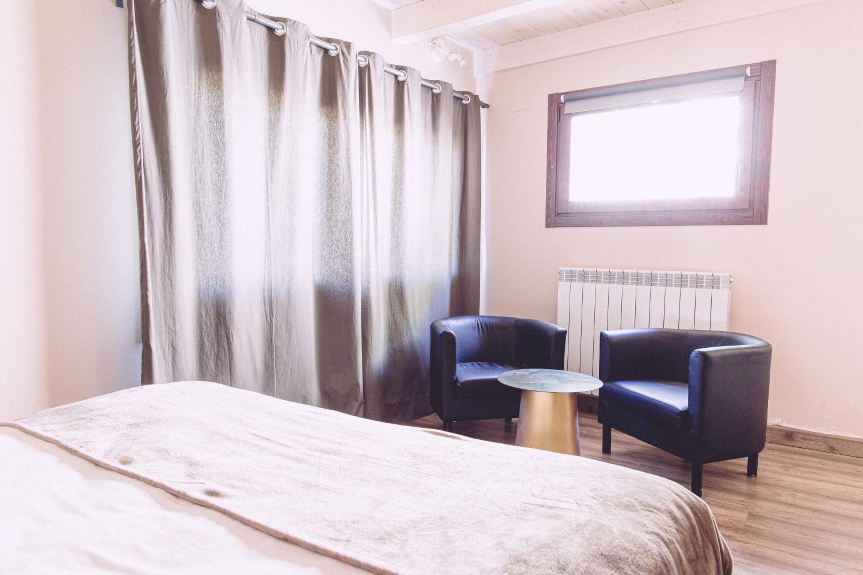 Double or Twin Room photo 3