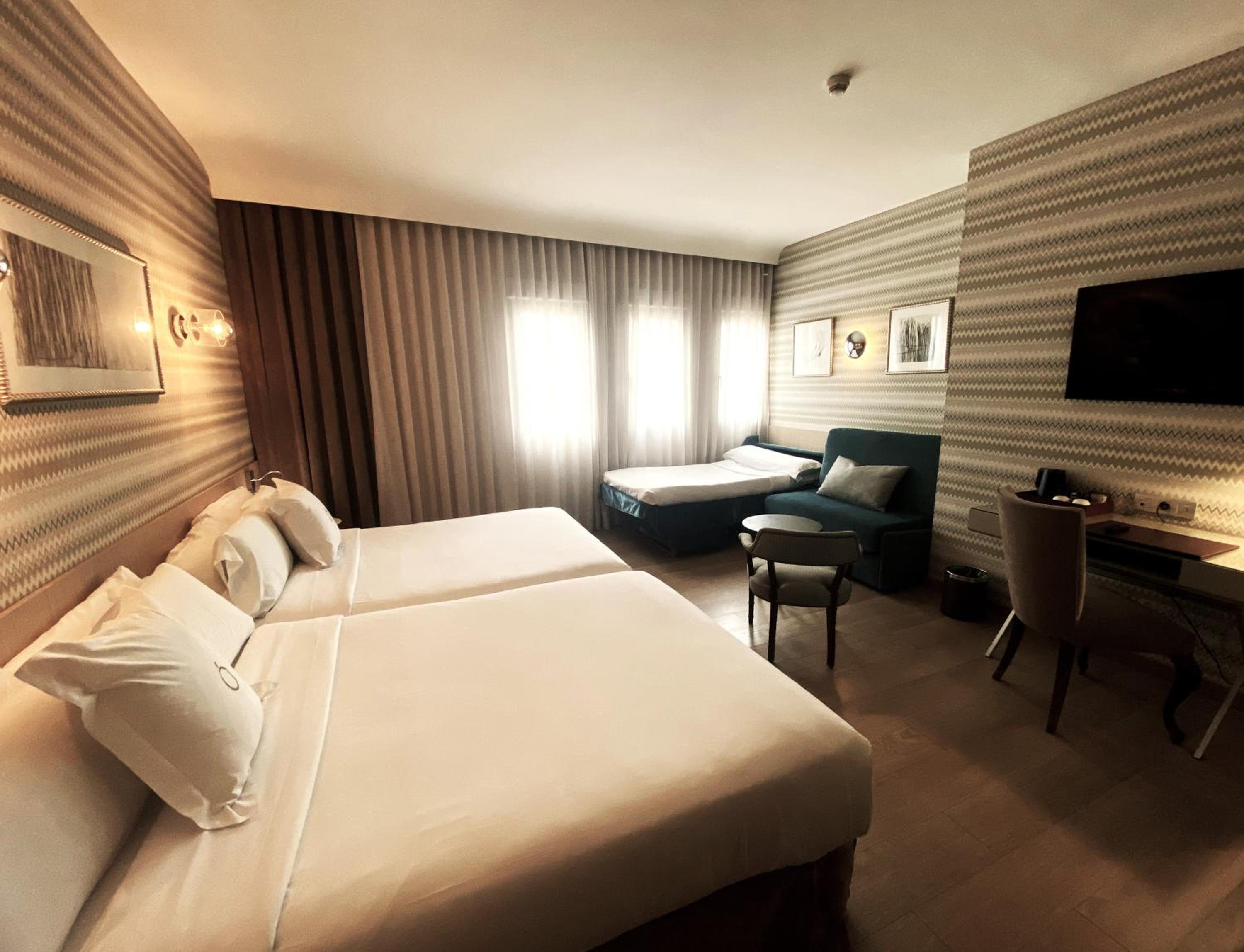 Triple Room - Photo 1