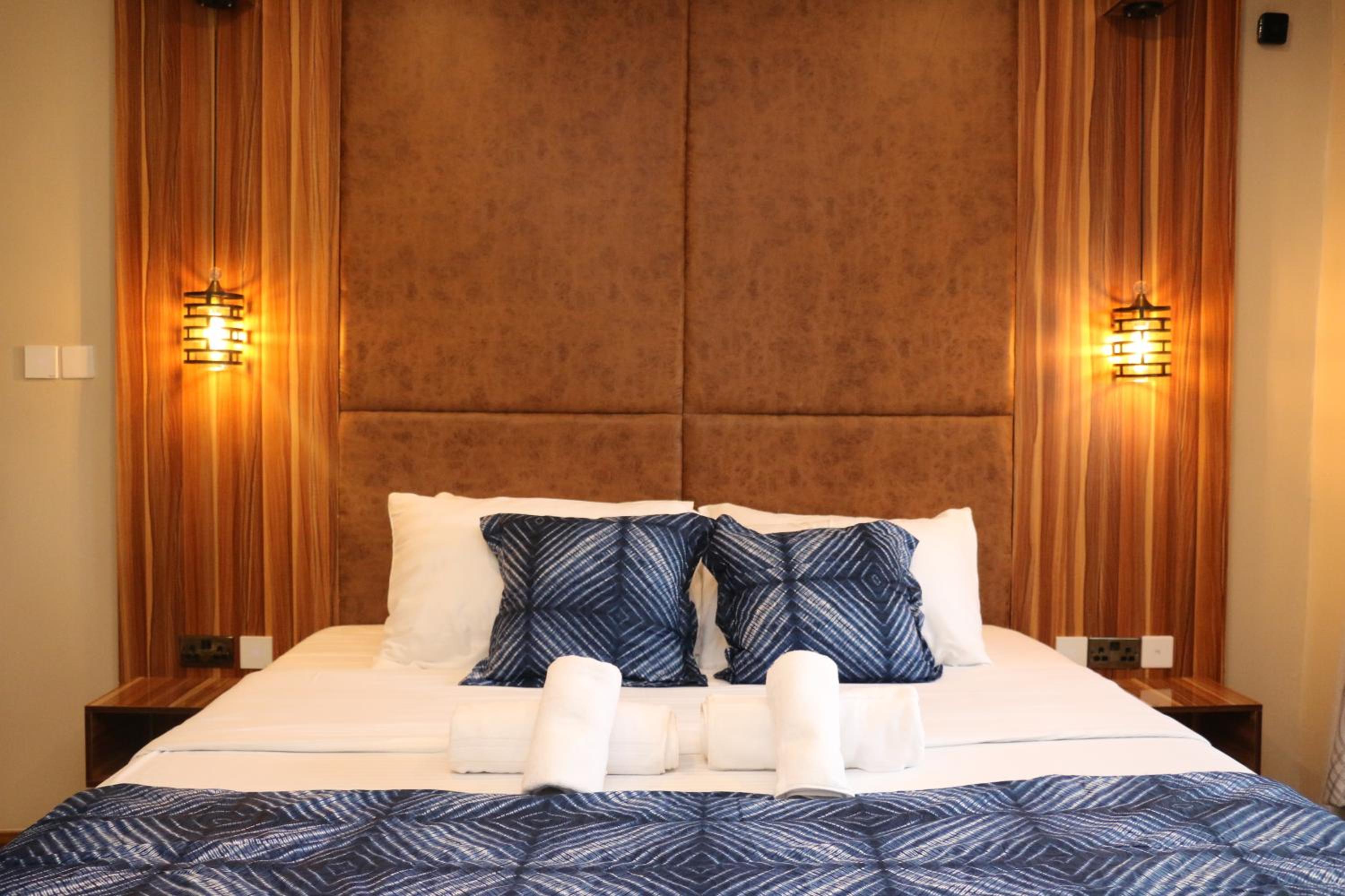 Deluxe King Room