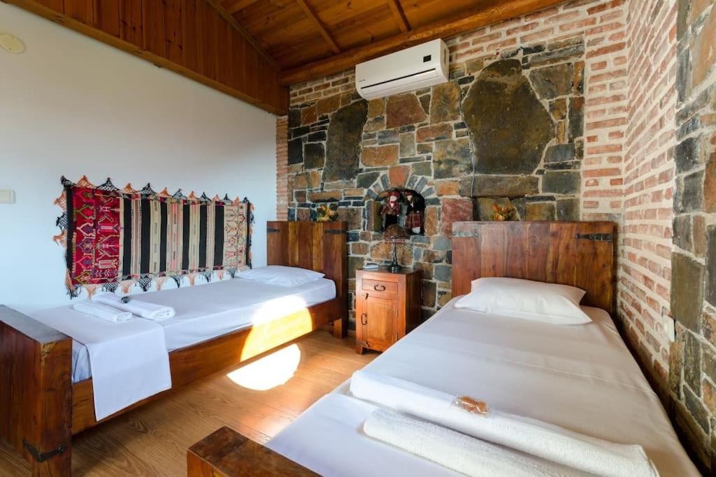 Three-Bedroom Villa photo 1