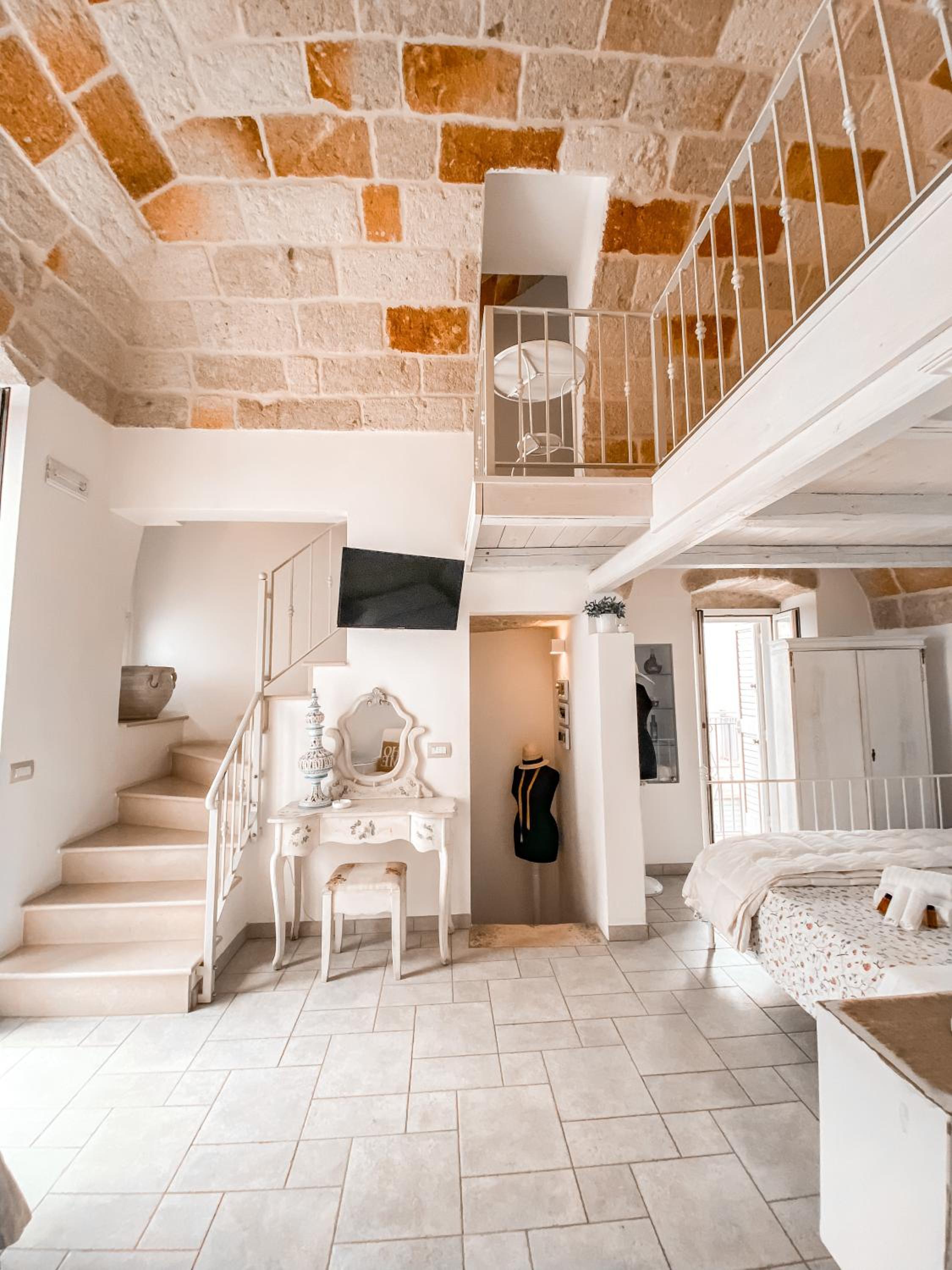 Suite with Terrace and Sea View - Photo 18
