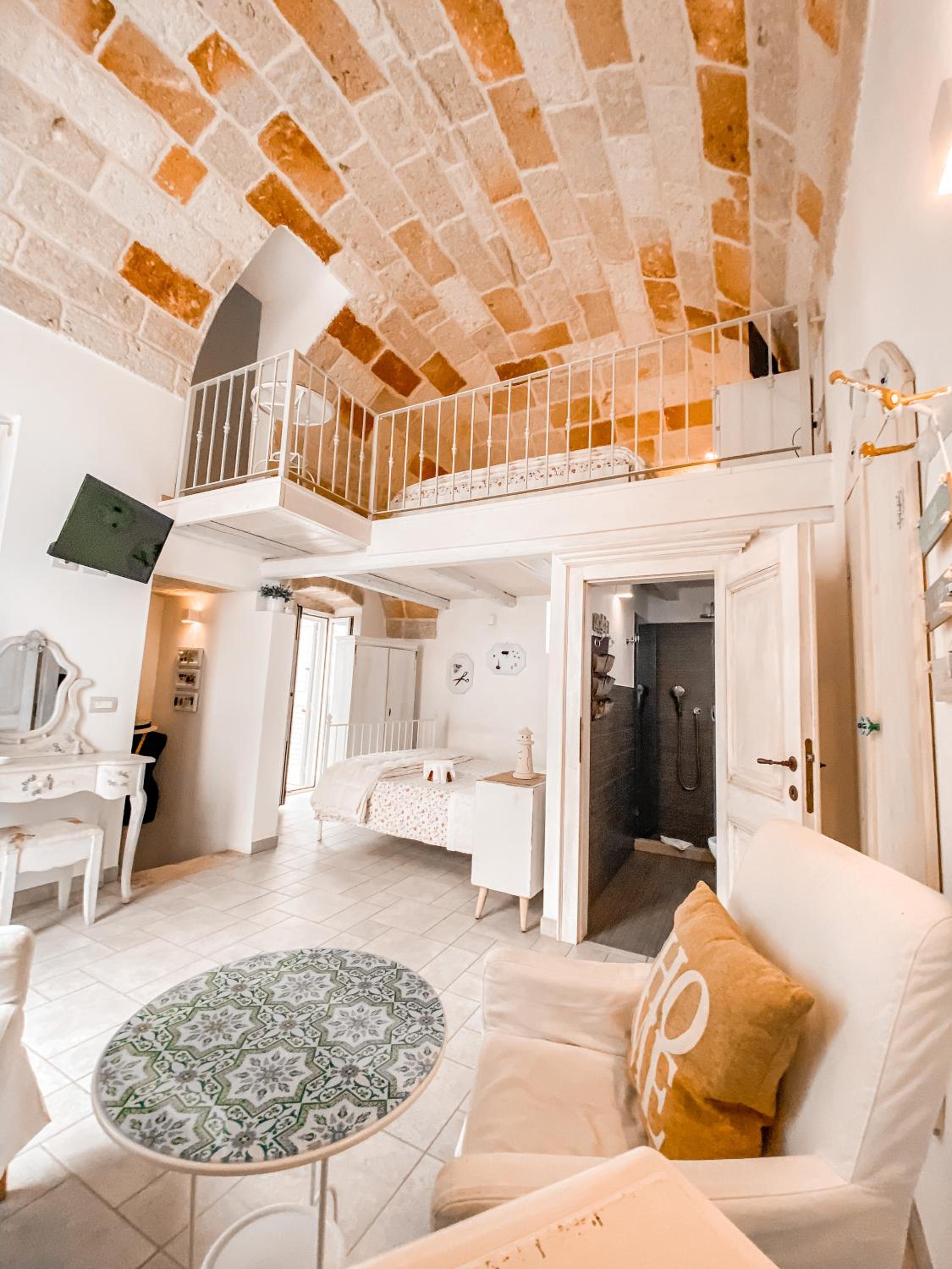 Suite with Terrace and Sea View - Photo 8