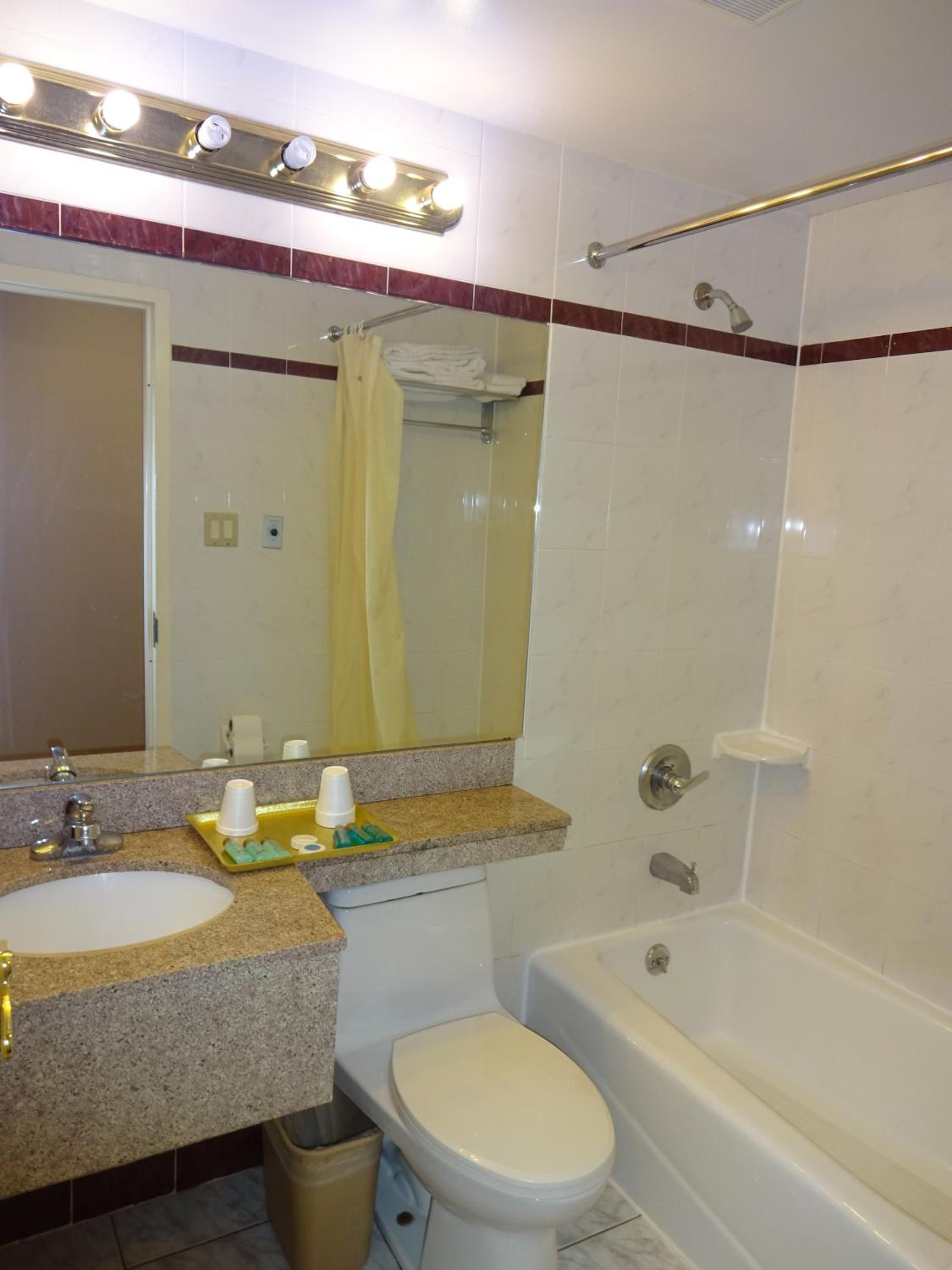 Double Room with Two Double Beds photo 2