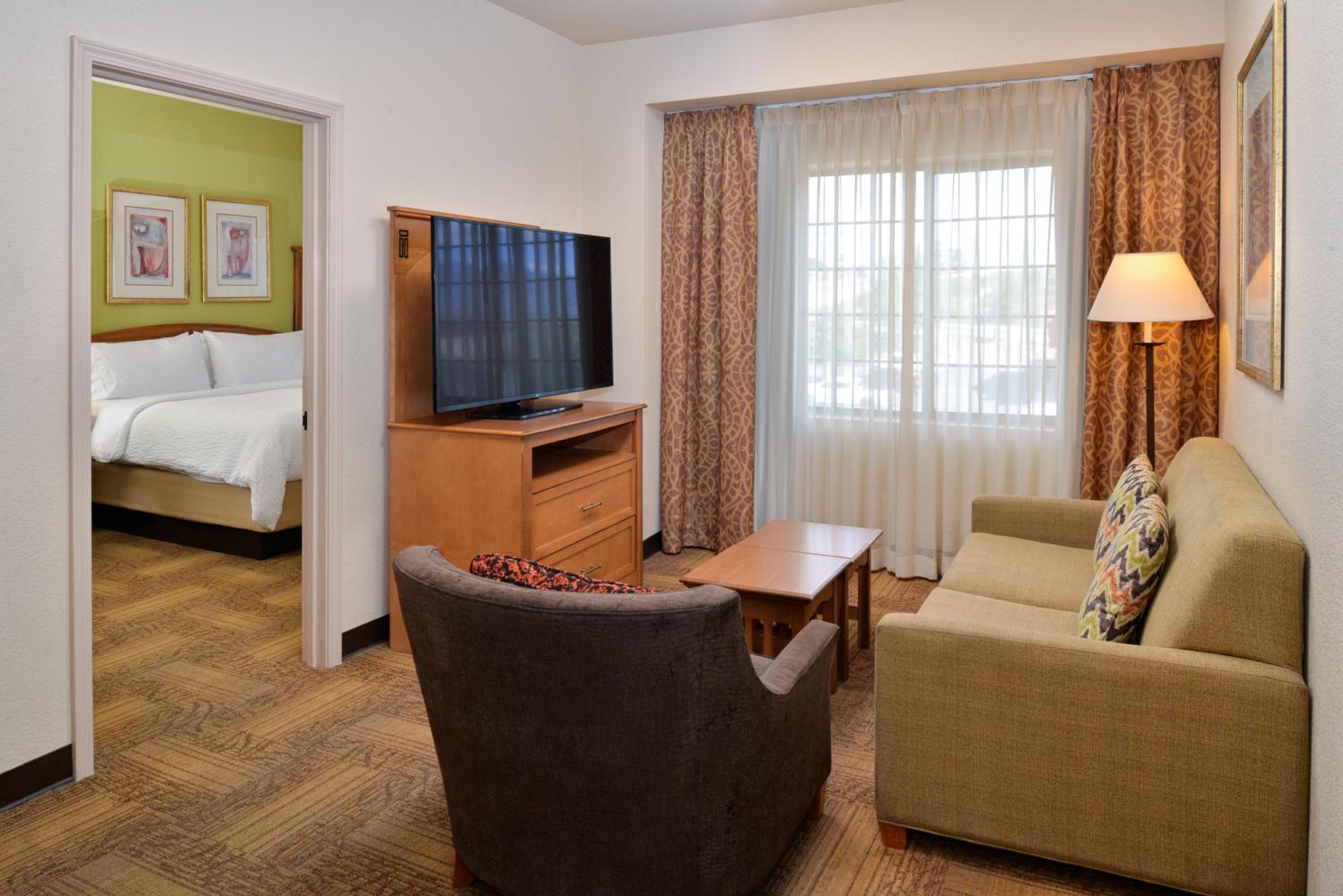 Two-Bedroom Suite - Photo 6