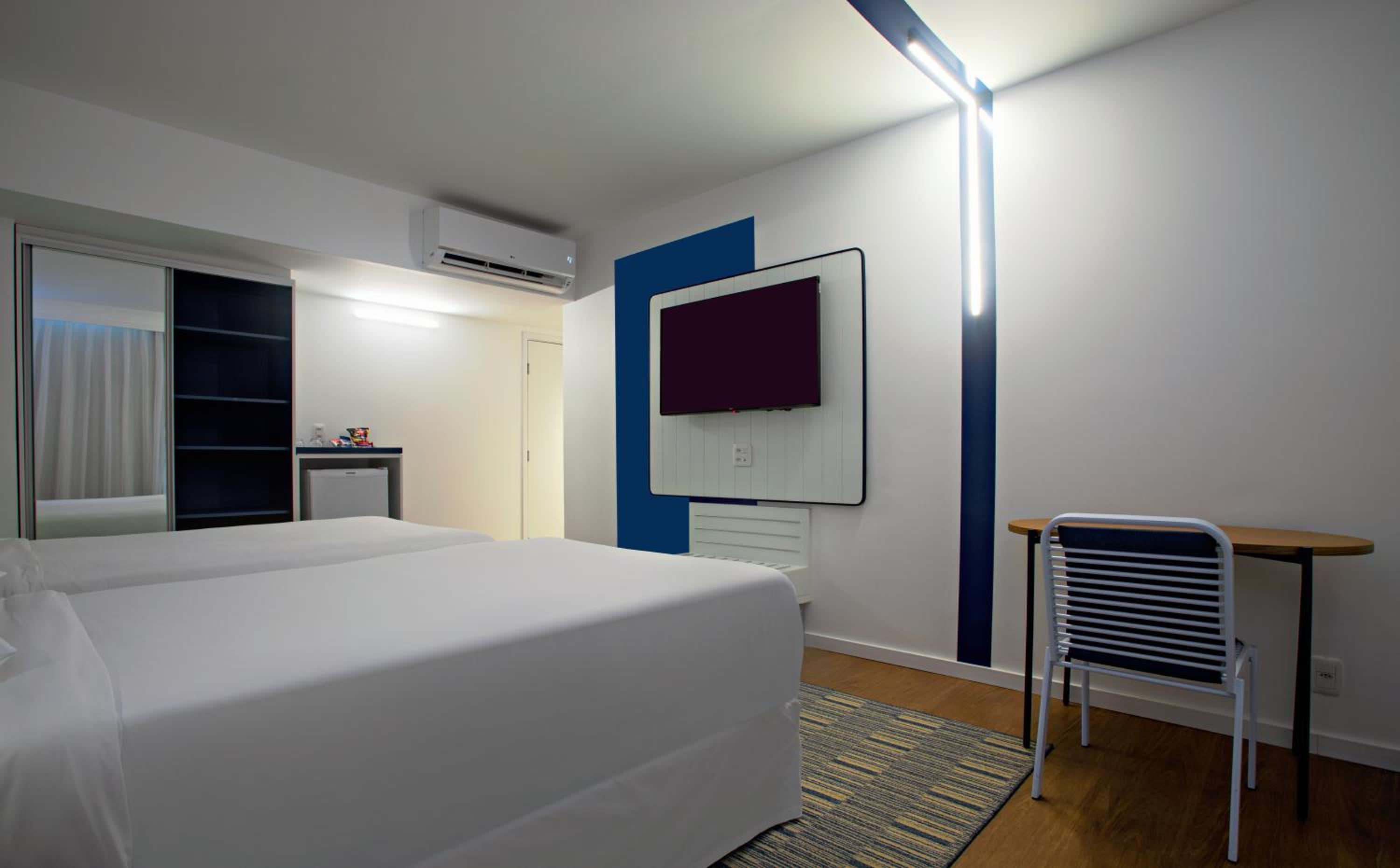 Superior Twin Room - Photo 9