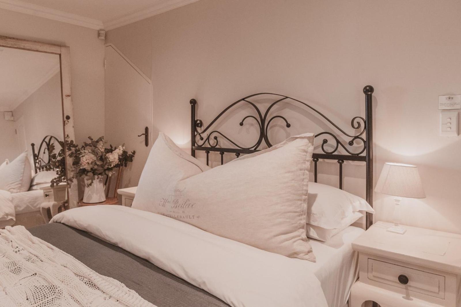 Queen Room with Garden View - Photo 1