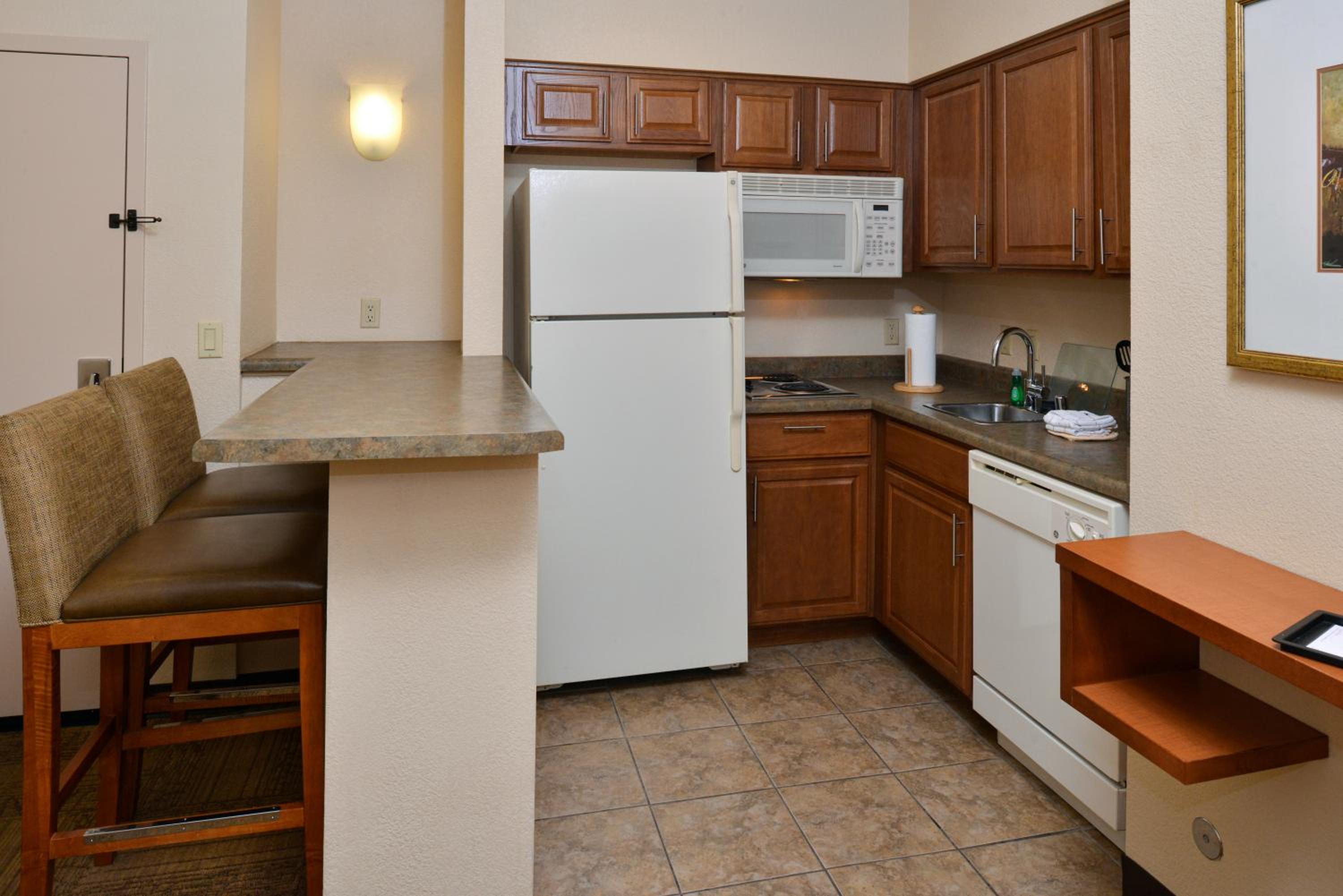 One-Bedroom King Suite - Photo 13