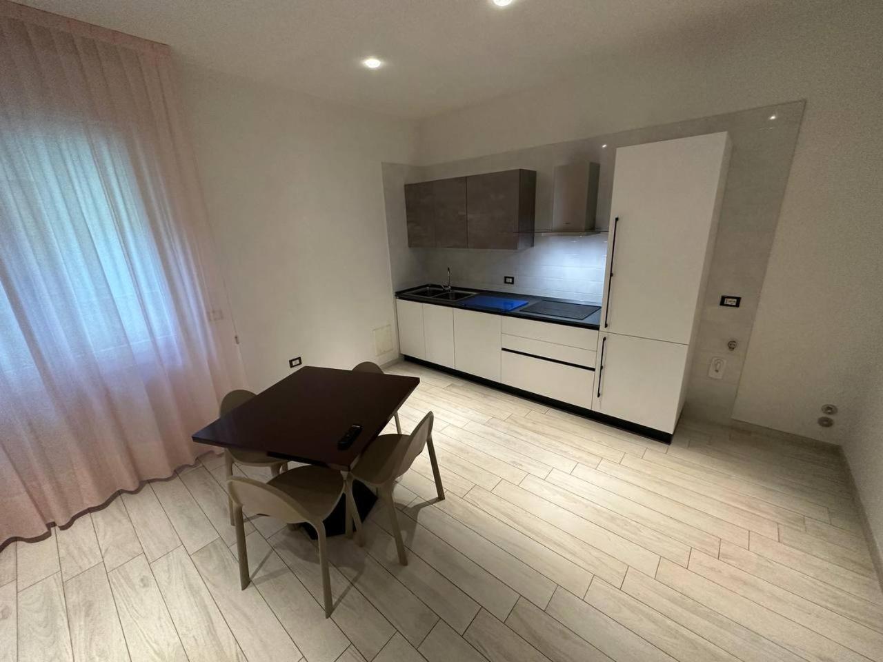 One-Bedroom Apartment photo 3