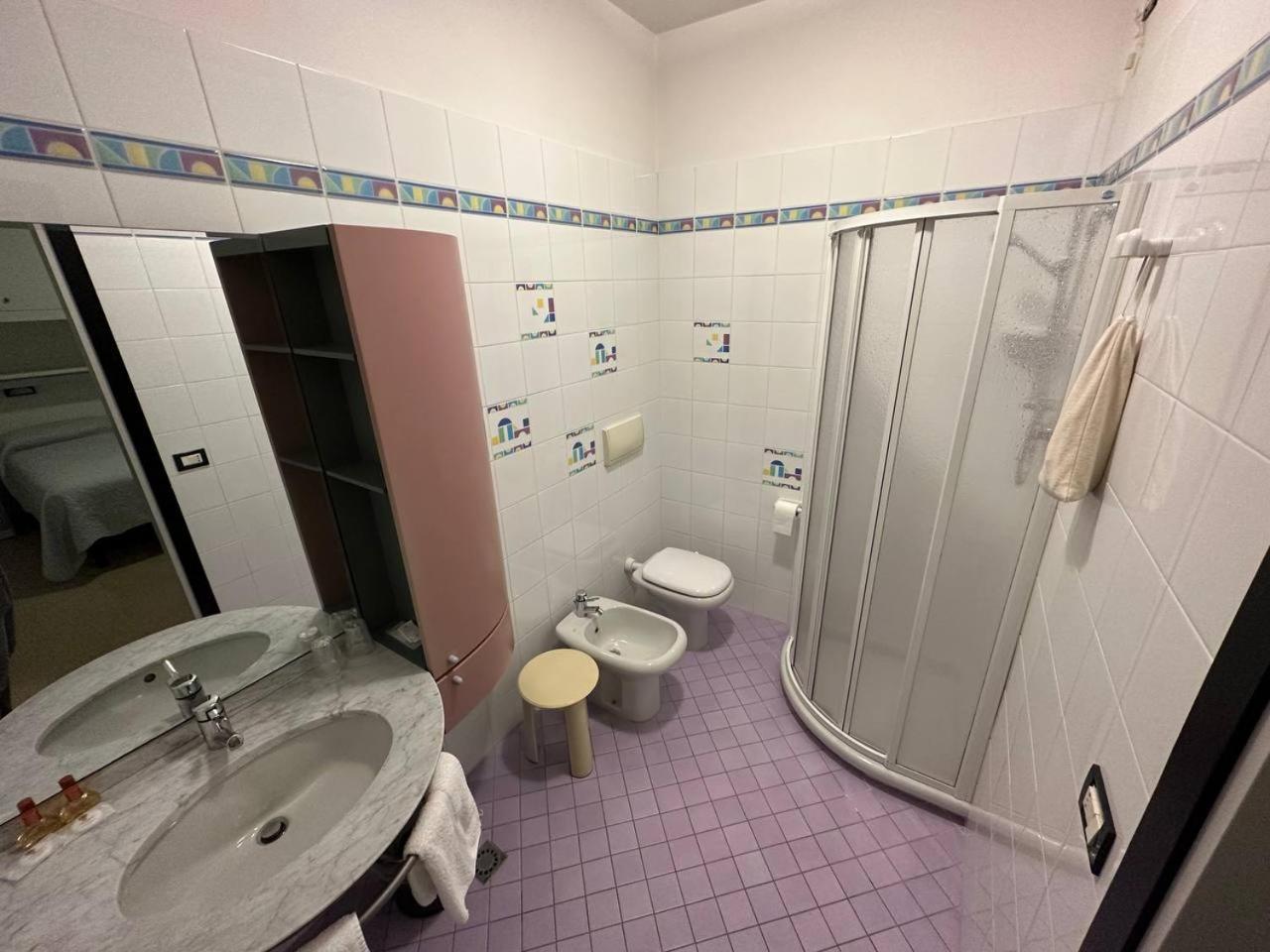 Double or Twin Room - Photo 2