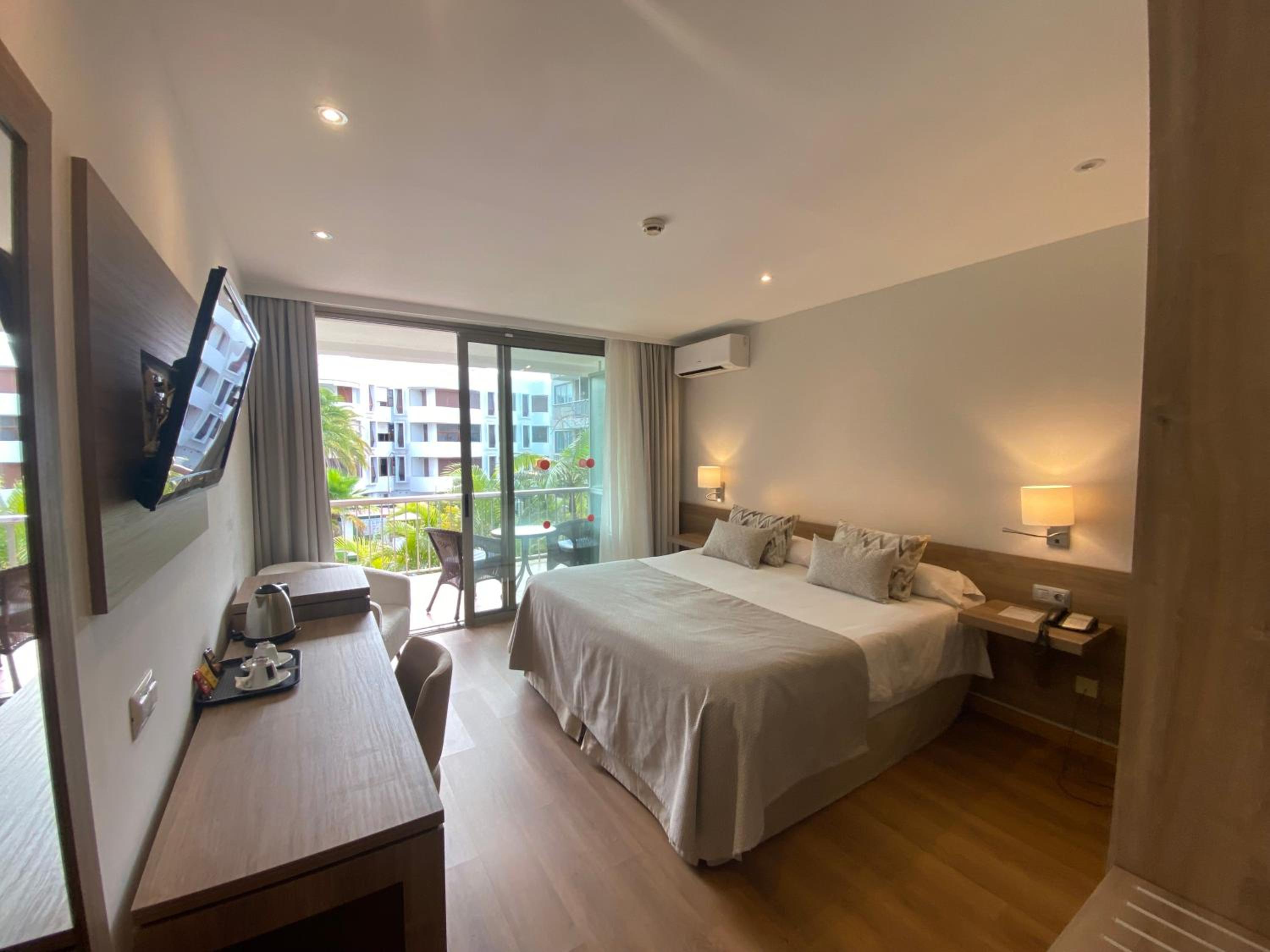 Double Room with Balcony and Pool View