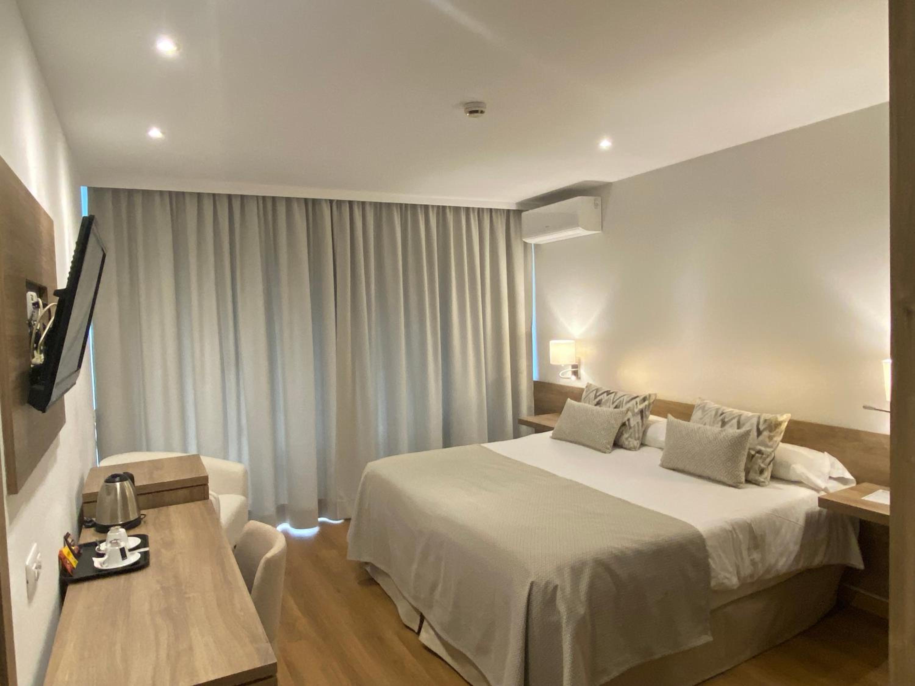 Double Room with Balcony and Pool View