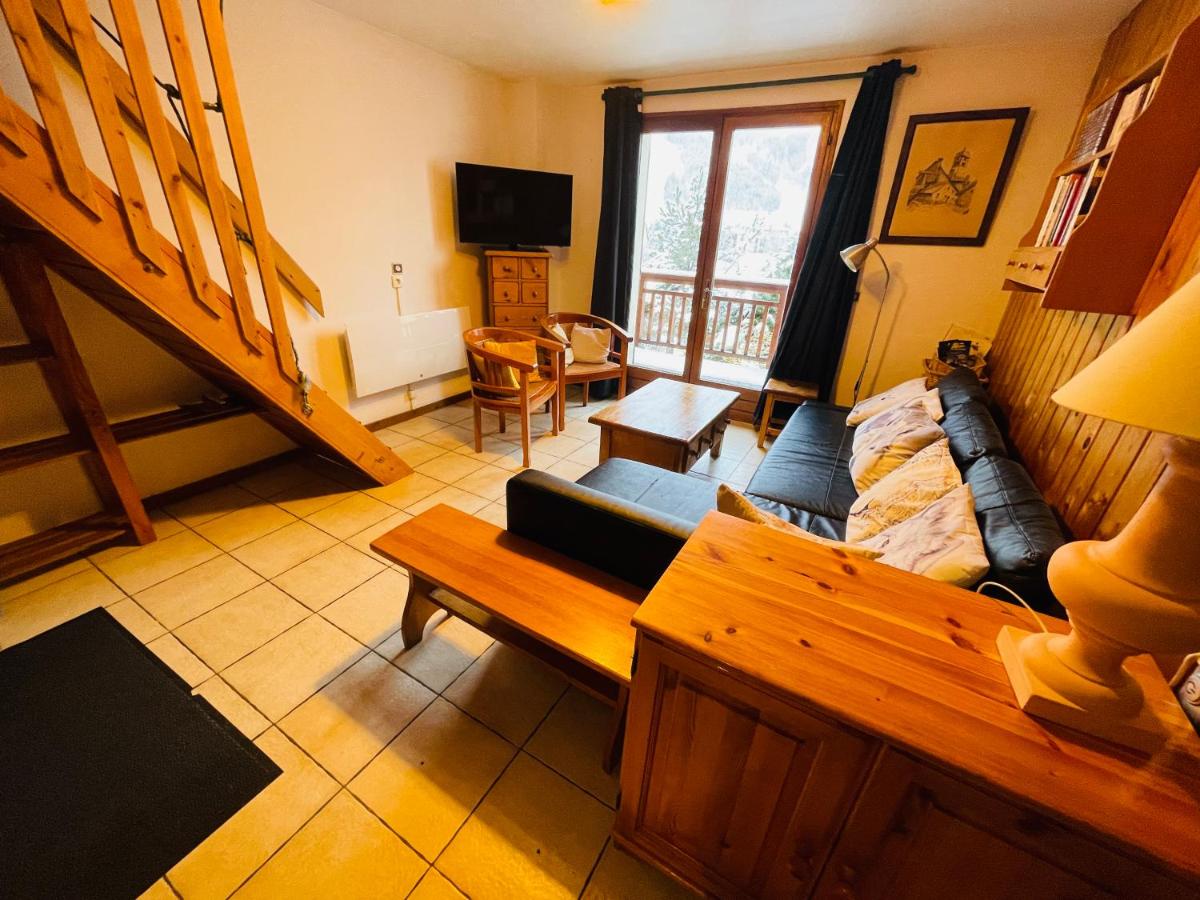 Apartment - Split Level photo 2