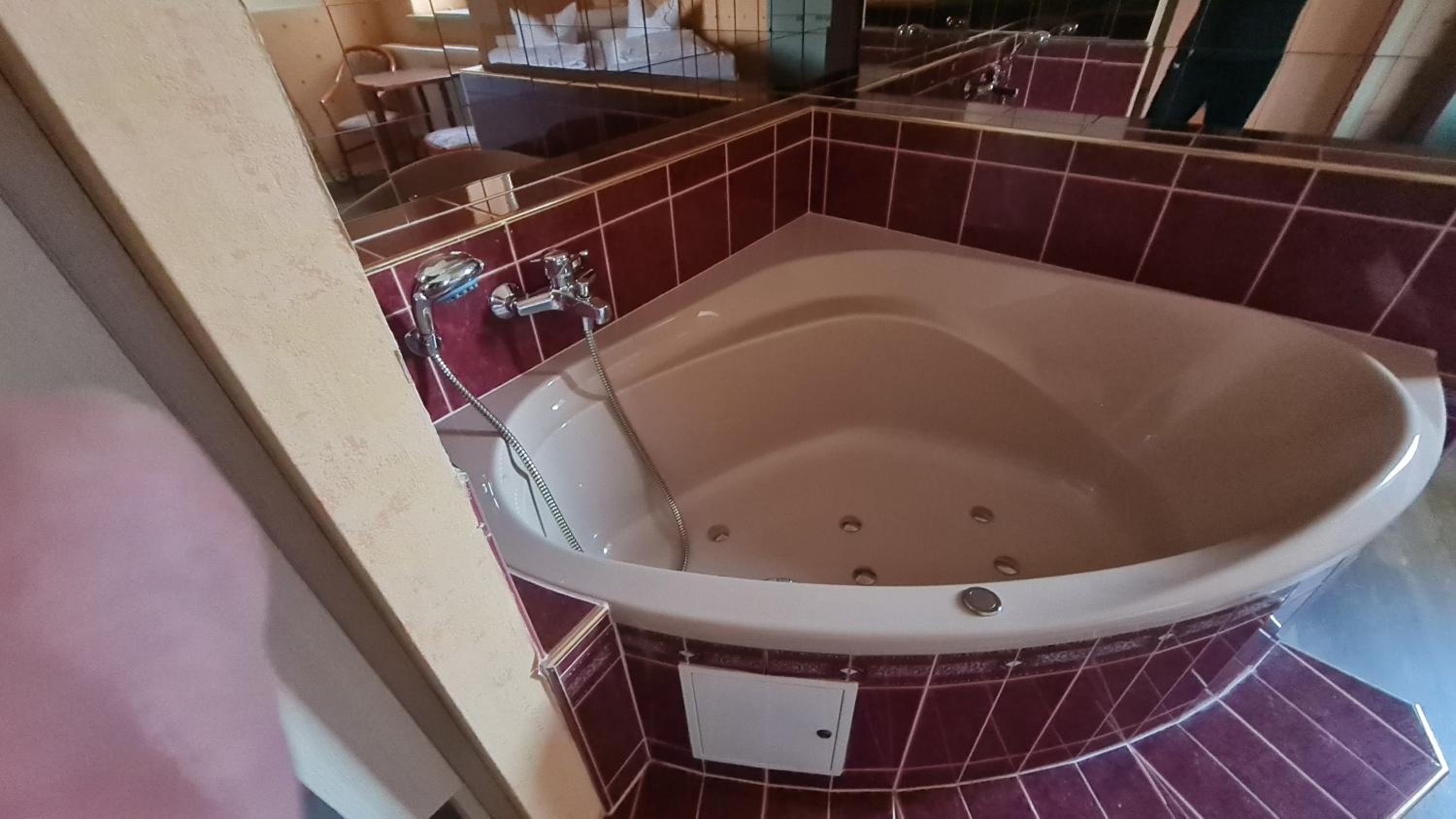 Deluxe Double Room with Bath photo 3