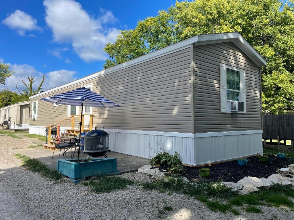 Mobile Home photo 3