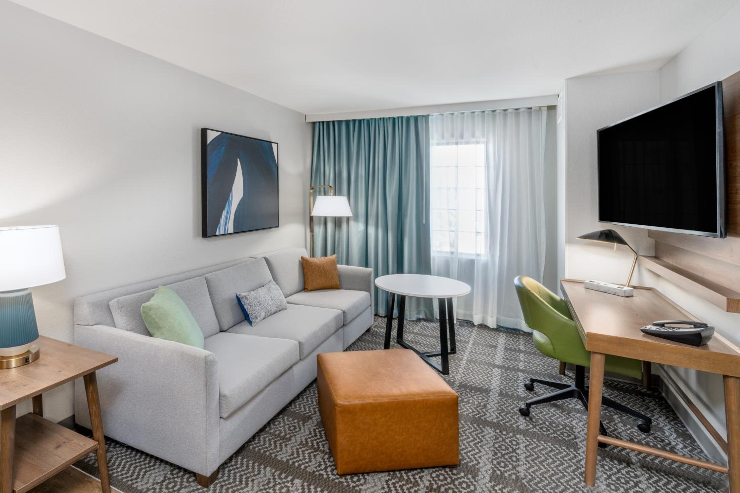 Studio Suite - Photo 1